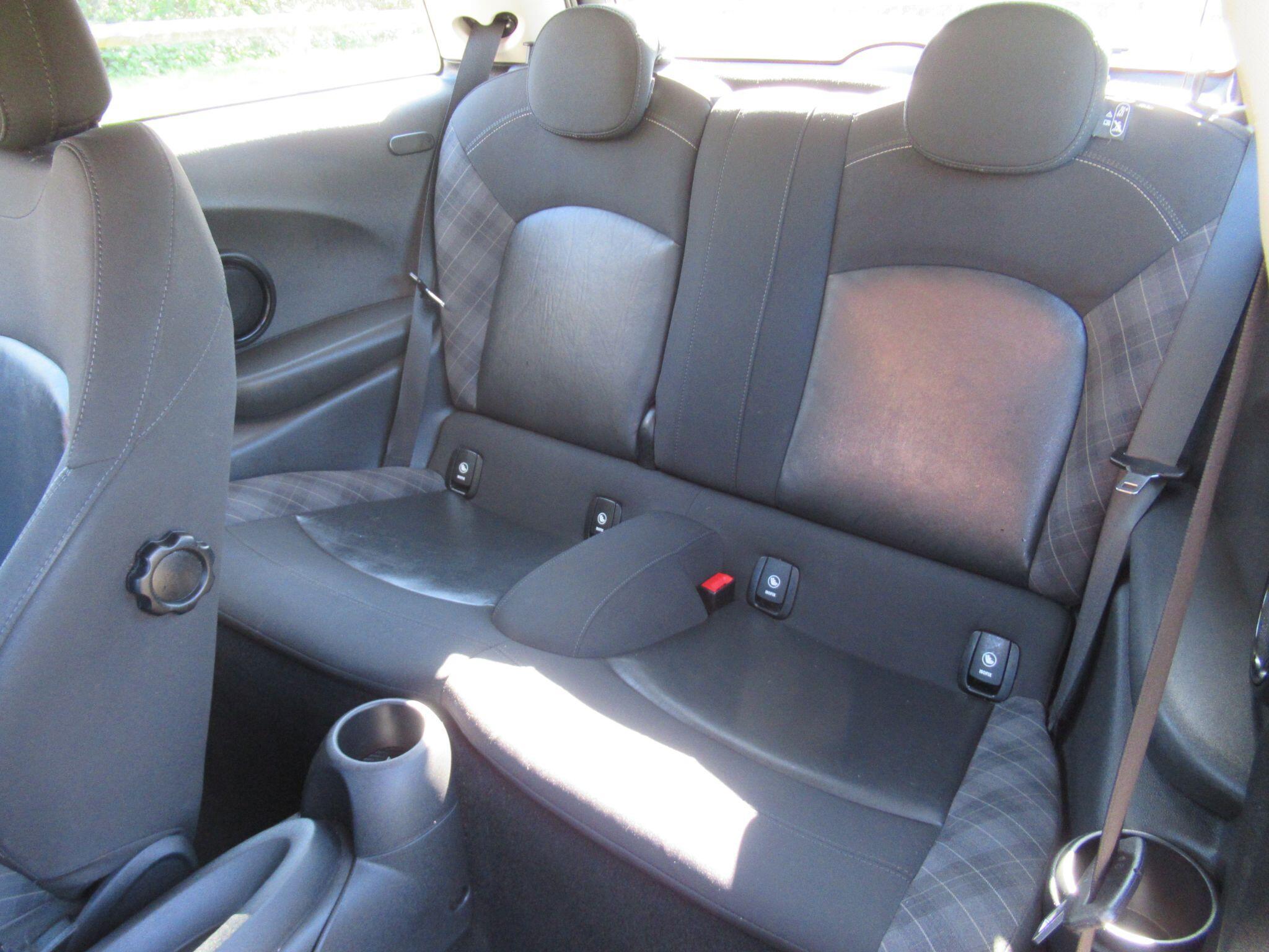 MINI Hatch - Image 15