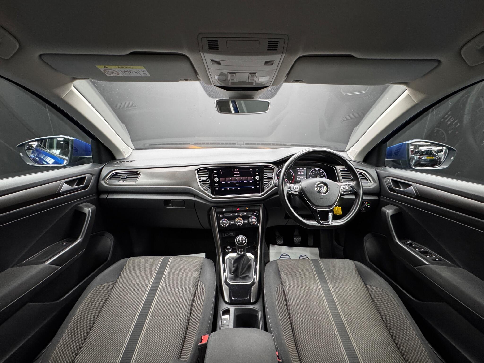 Volkswagen T-Roc - Image 16