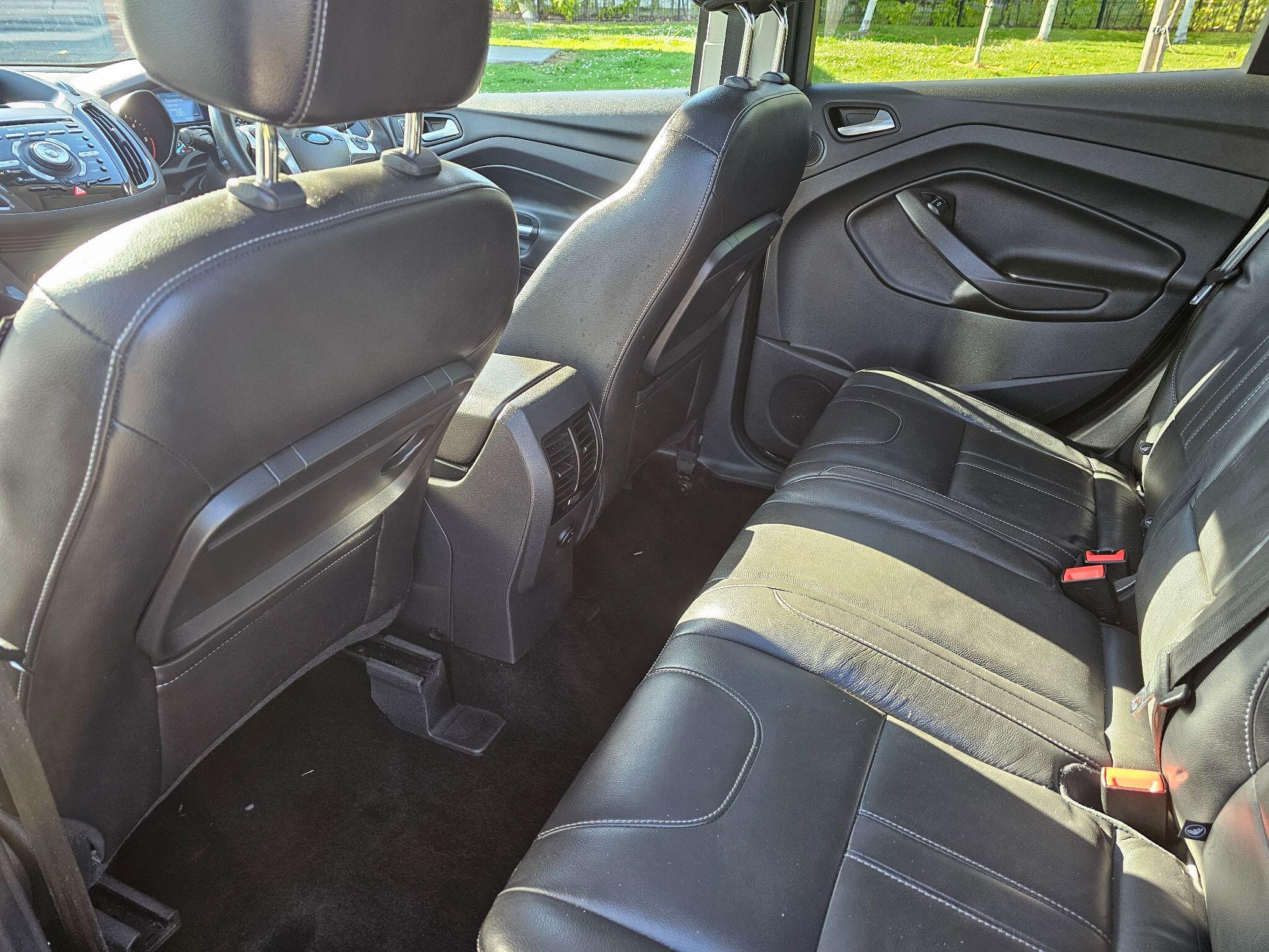 Ford Kuga - Image 24