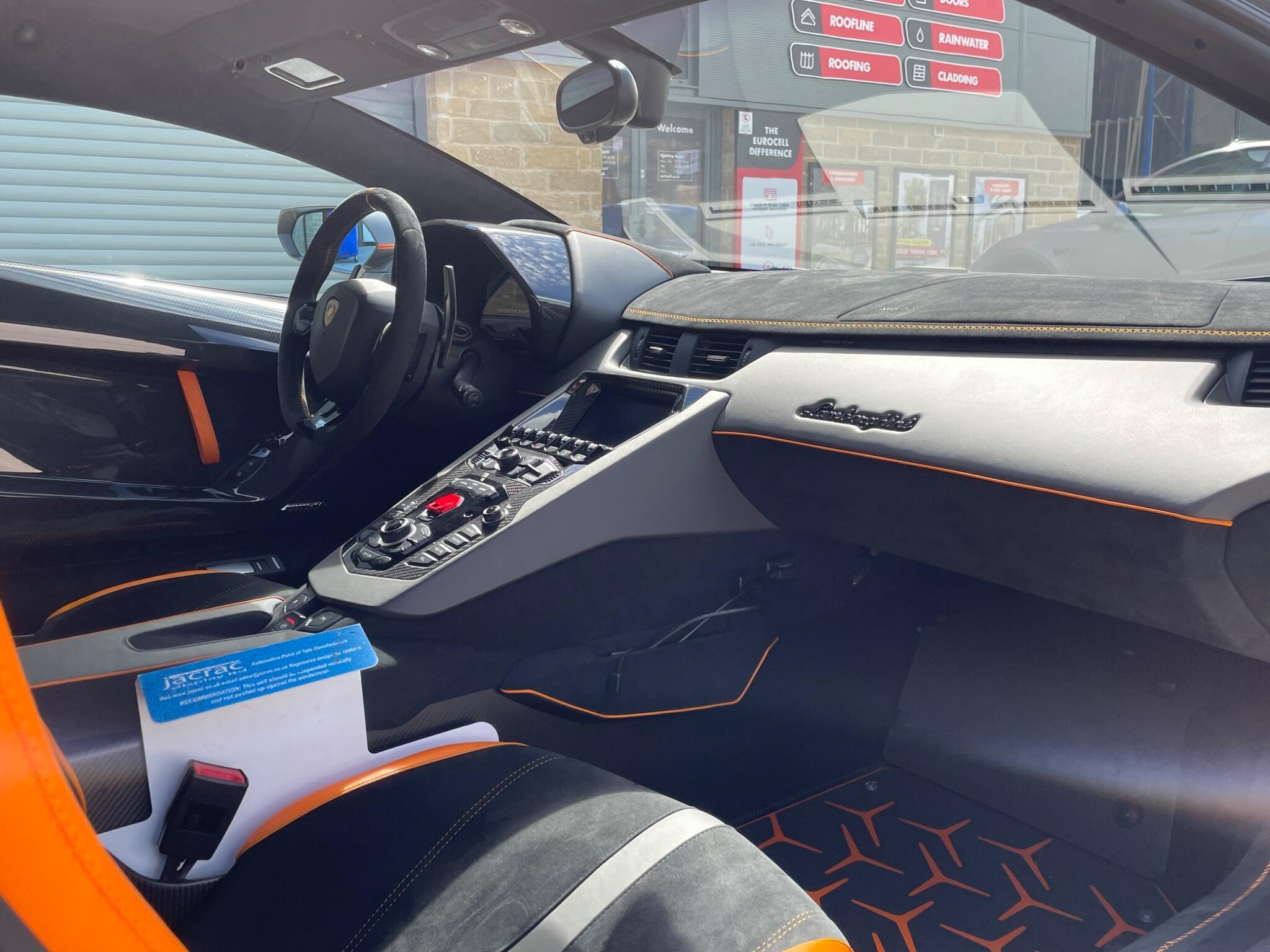 Lamborghini Aventador - Image 11