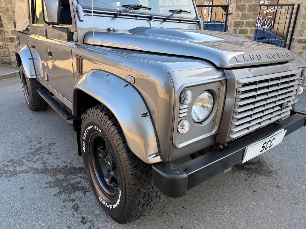 Land Rover Defender 110 - Image 33