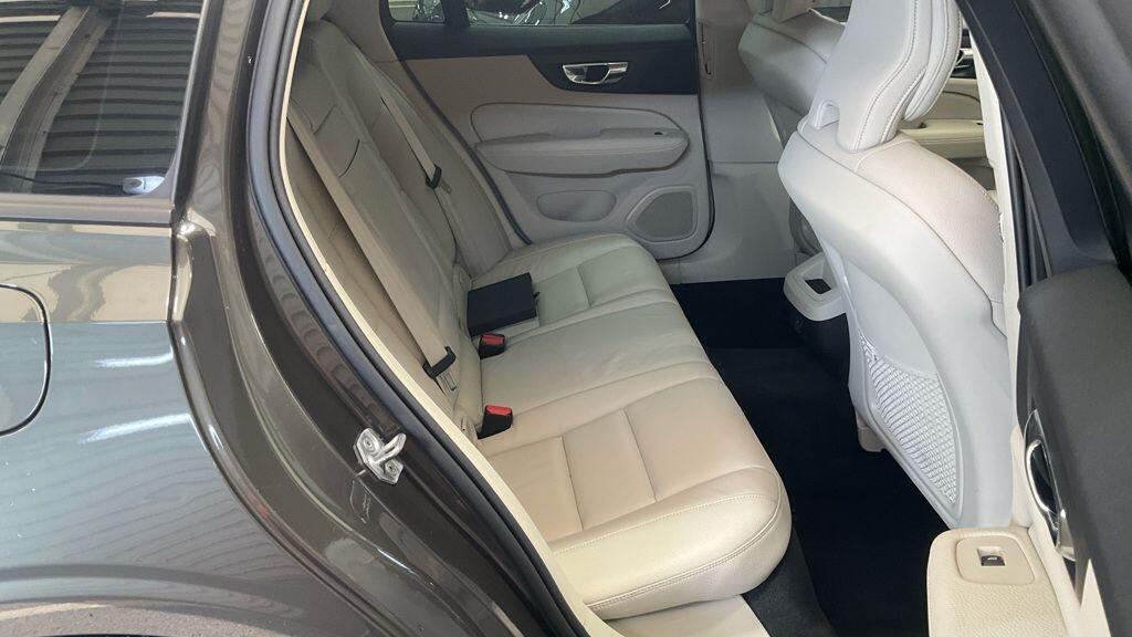 Volvo V60 - Image 8