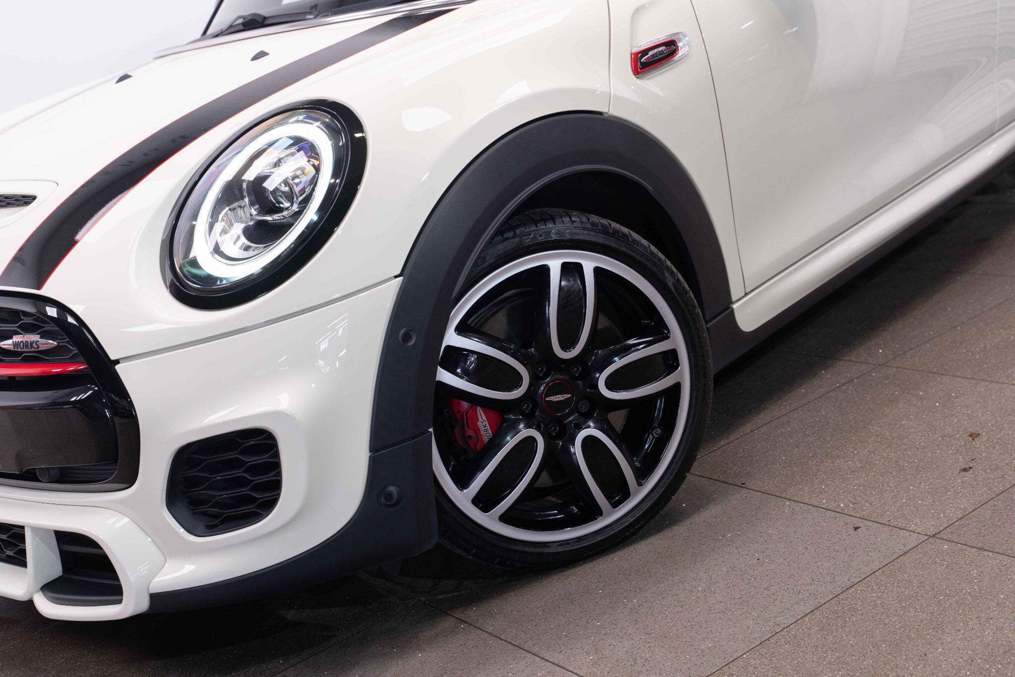 MINI Hatch - Image 29