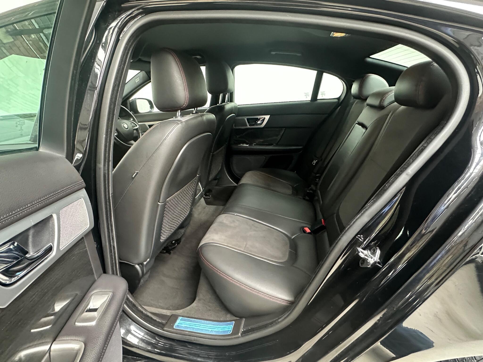 Jaguar XF - Image 11