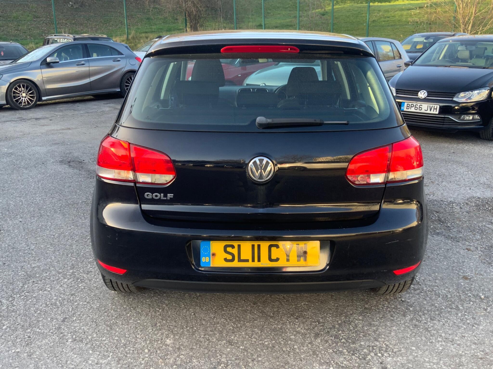 Volkswagen Golf - Image 12