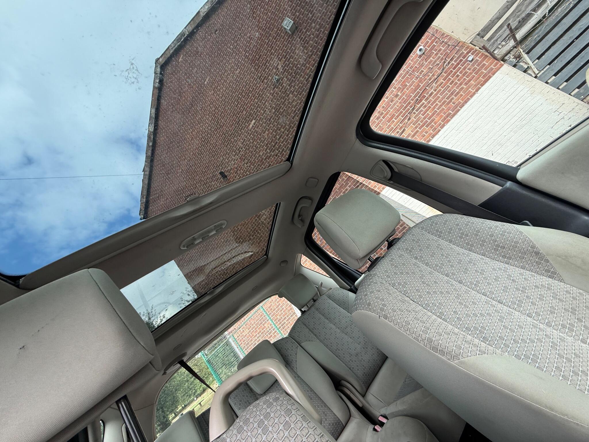 Renault Scenic - Image 12
