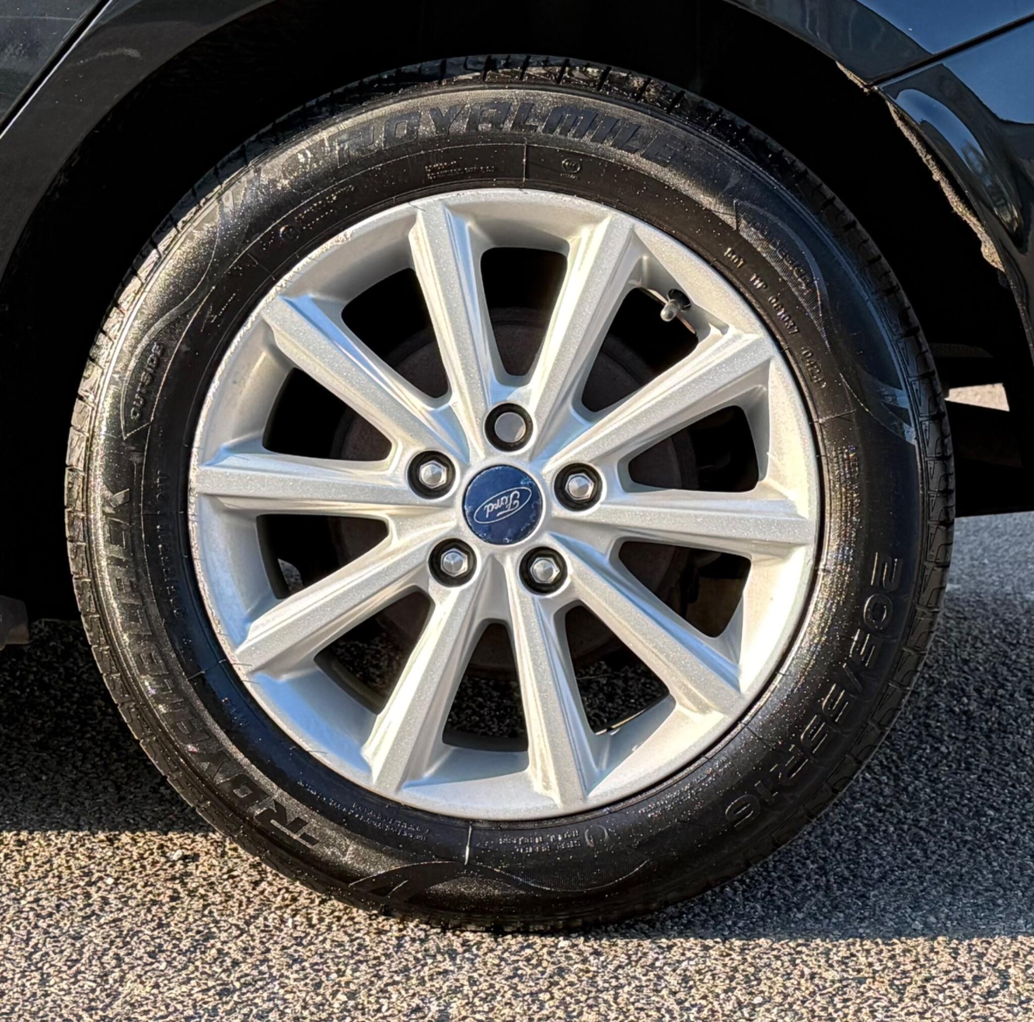 Ford Focus - Image 37