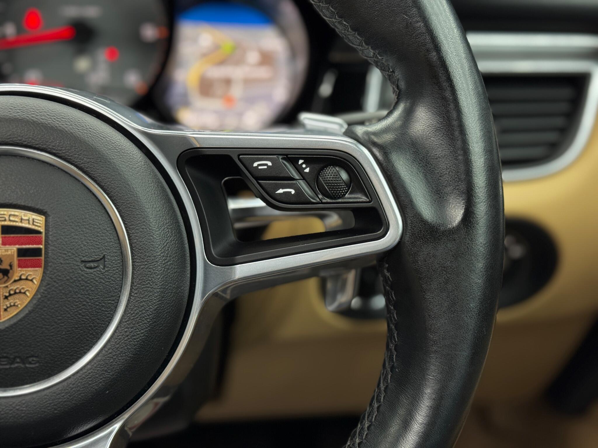 Porsche Macan - Image 23