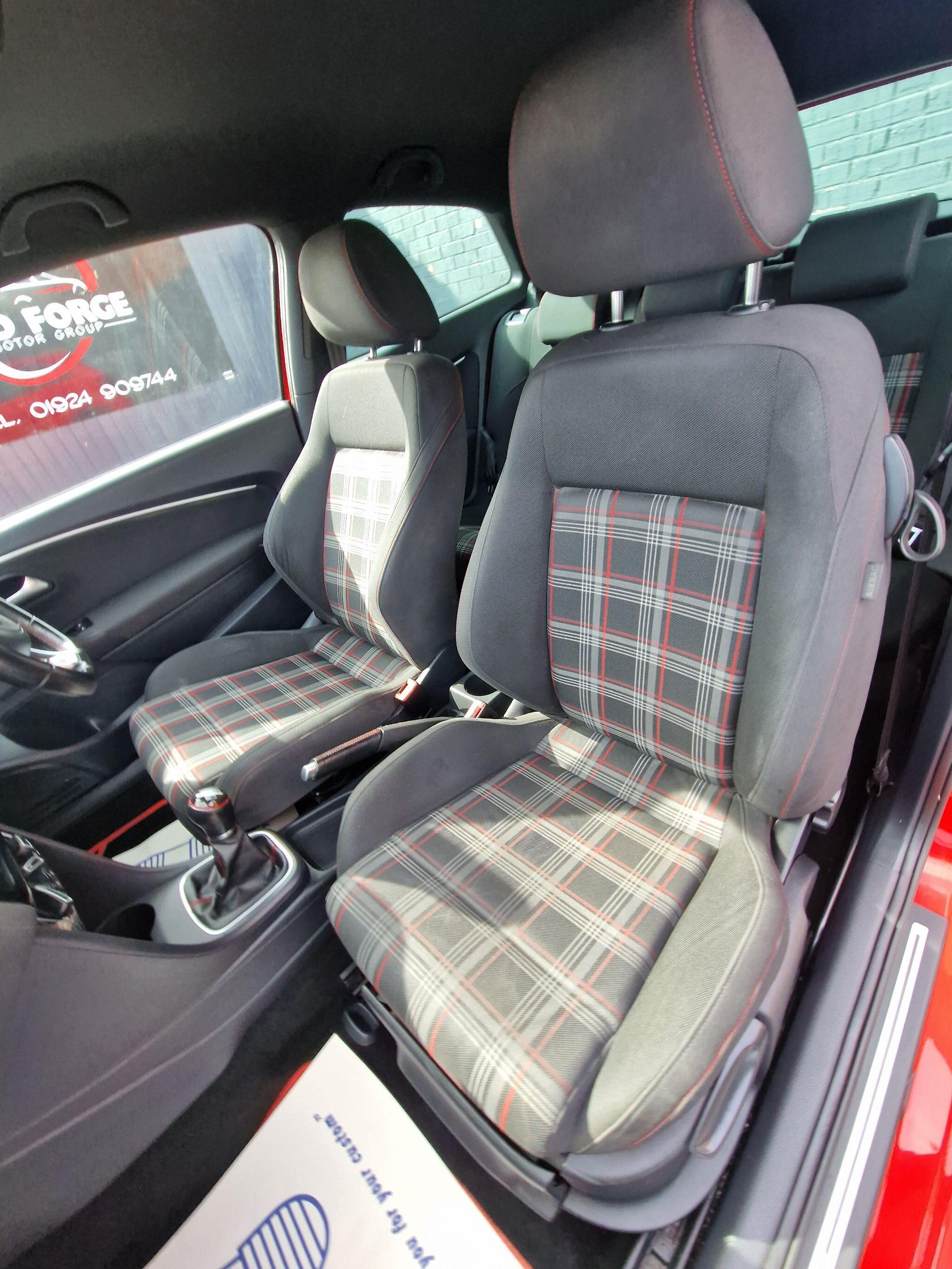 Volkswagen Polo - Image 34