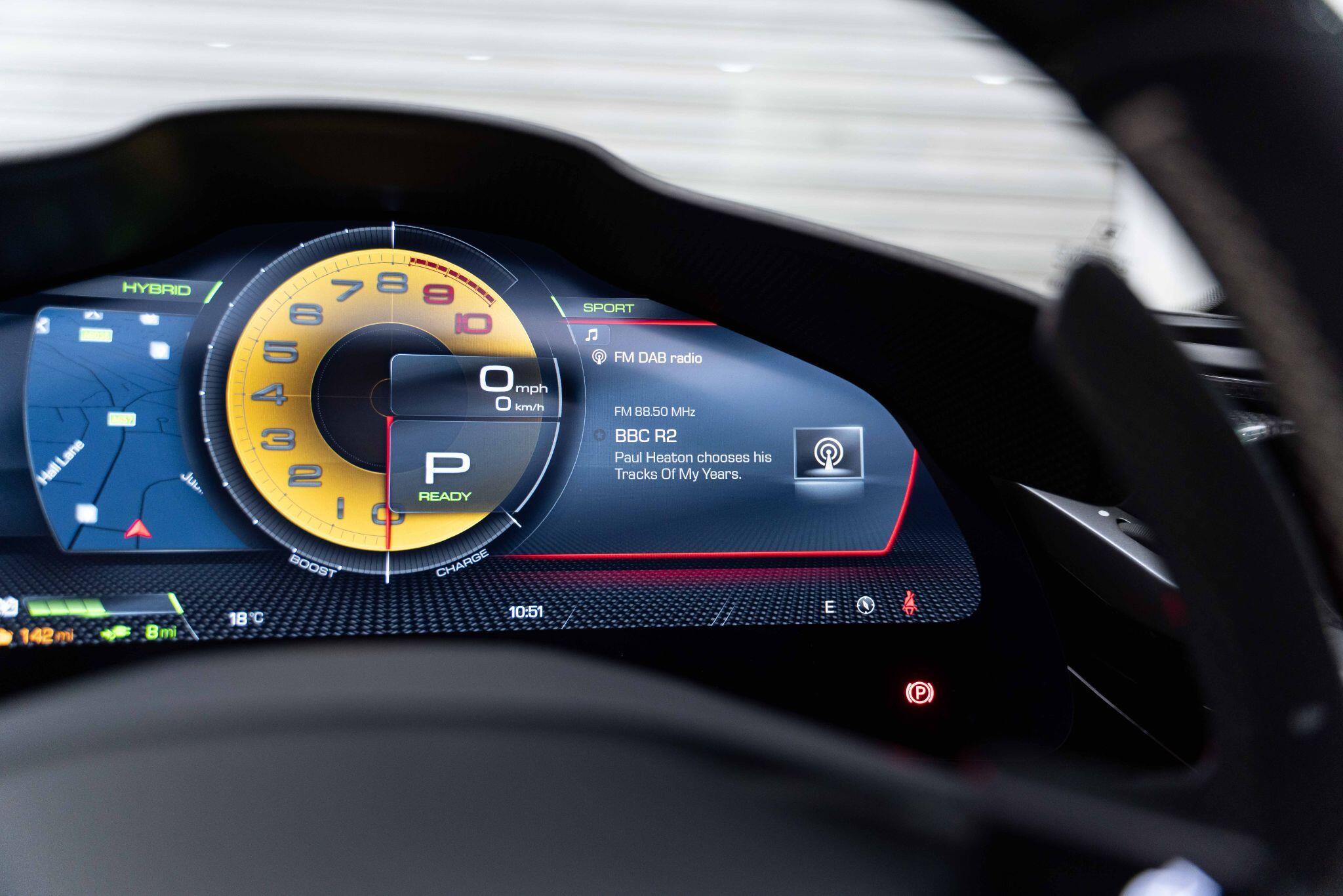 Ferrari SF90 Spider - Image 40