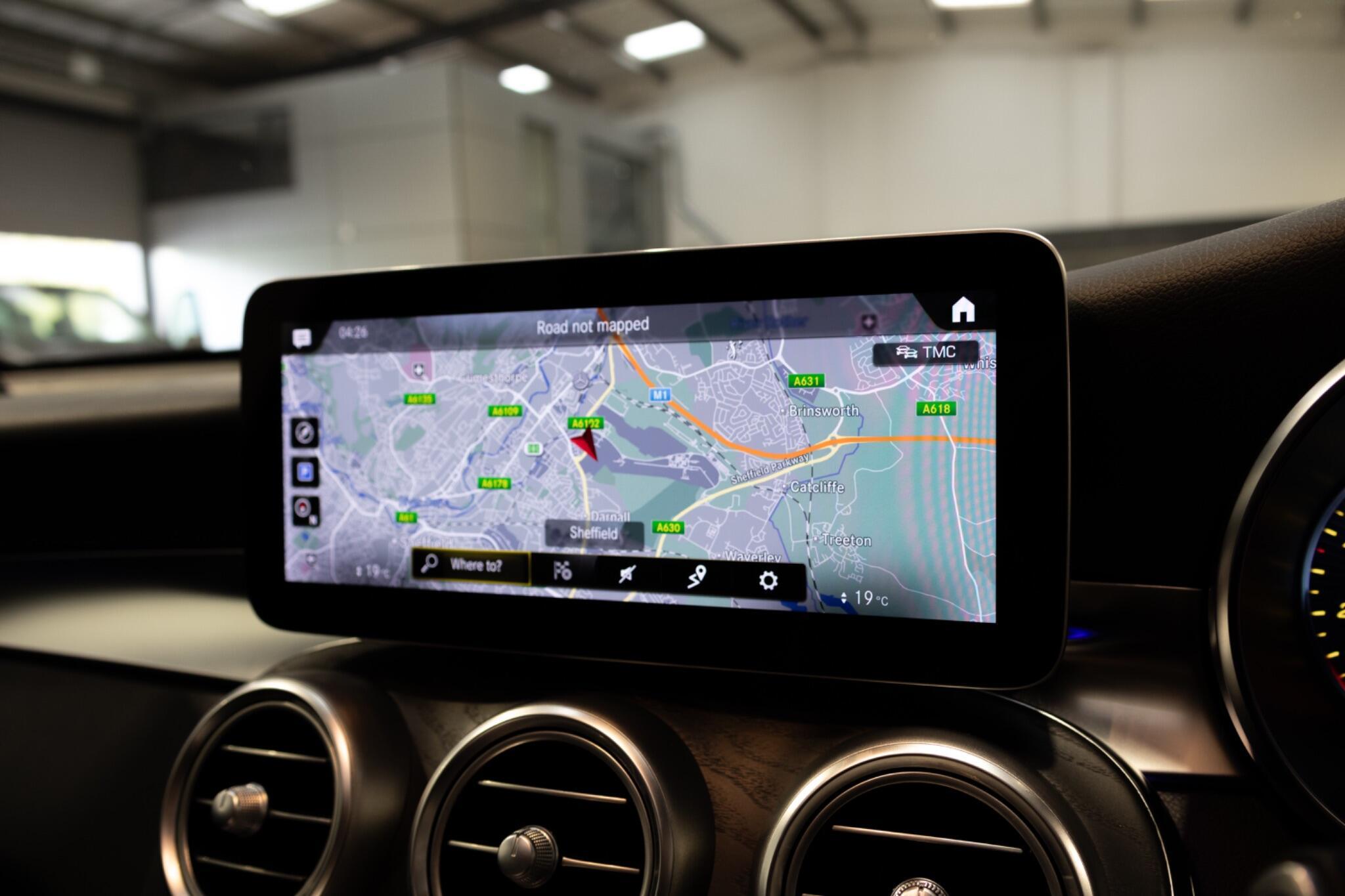 Mercedes GLC - Image 19