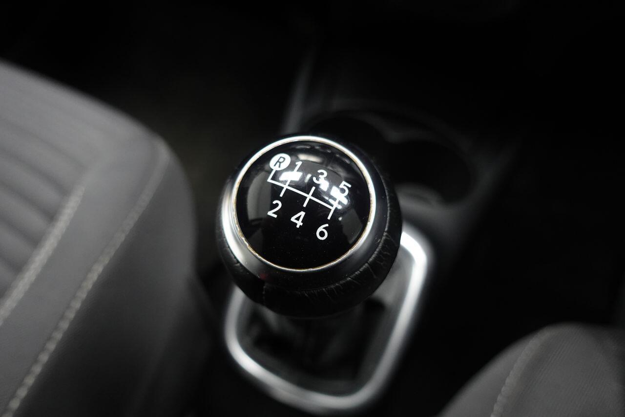 Toyota Yaris - Image 19