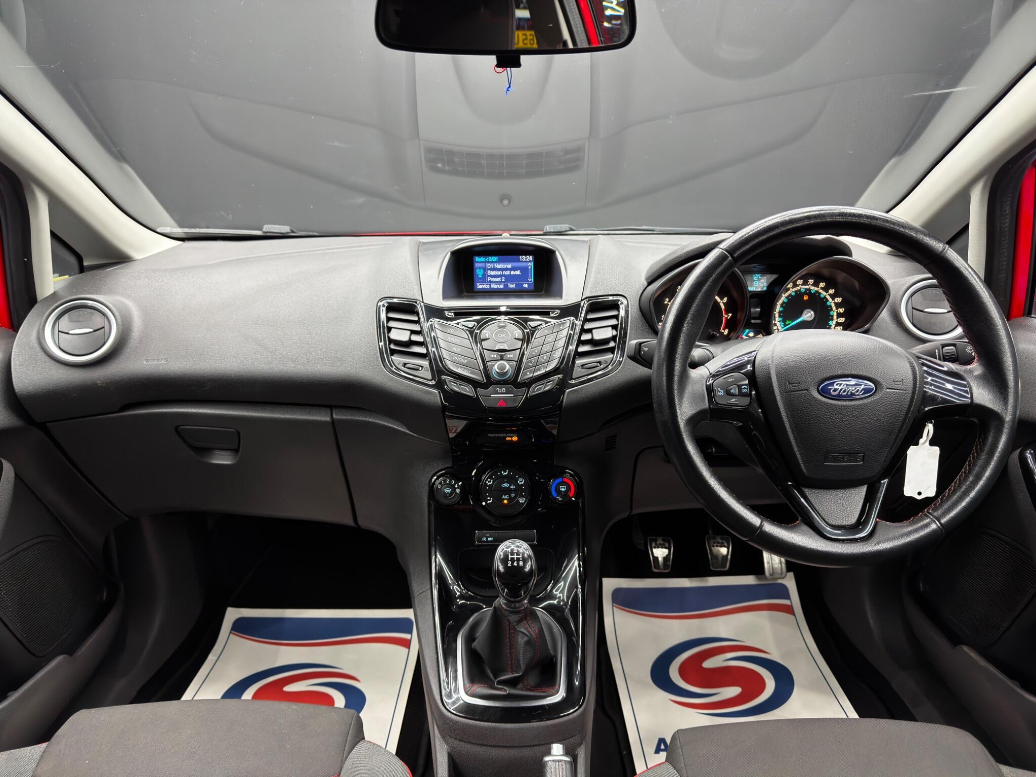 Ford Fiesta - Image 23