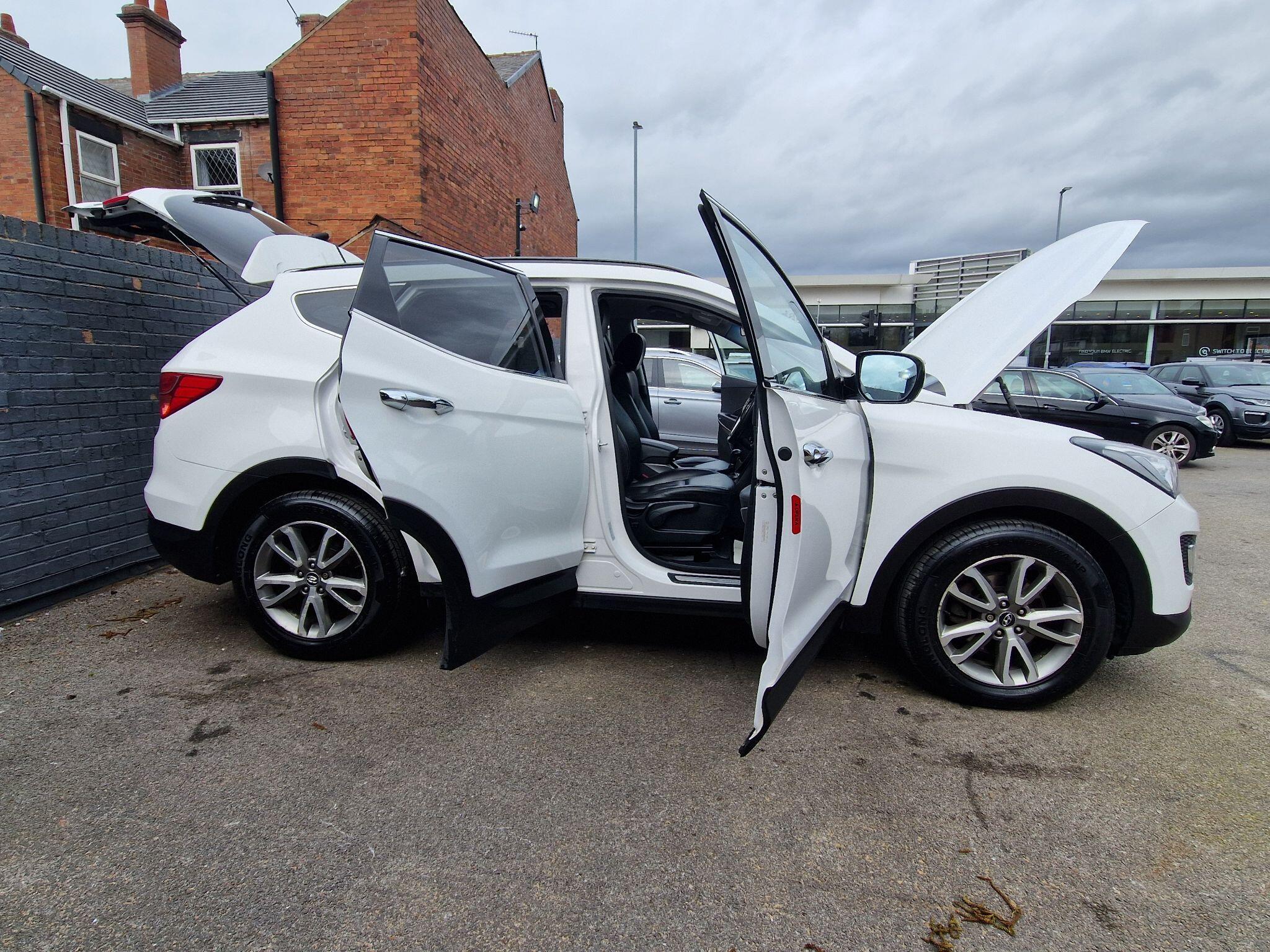 Hyundai Santa Fe - Image 24