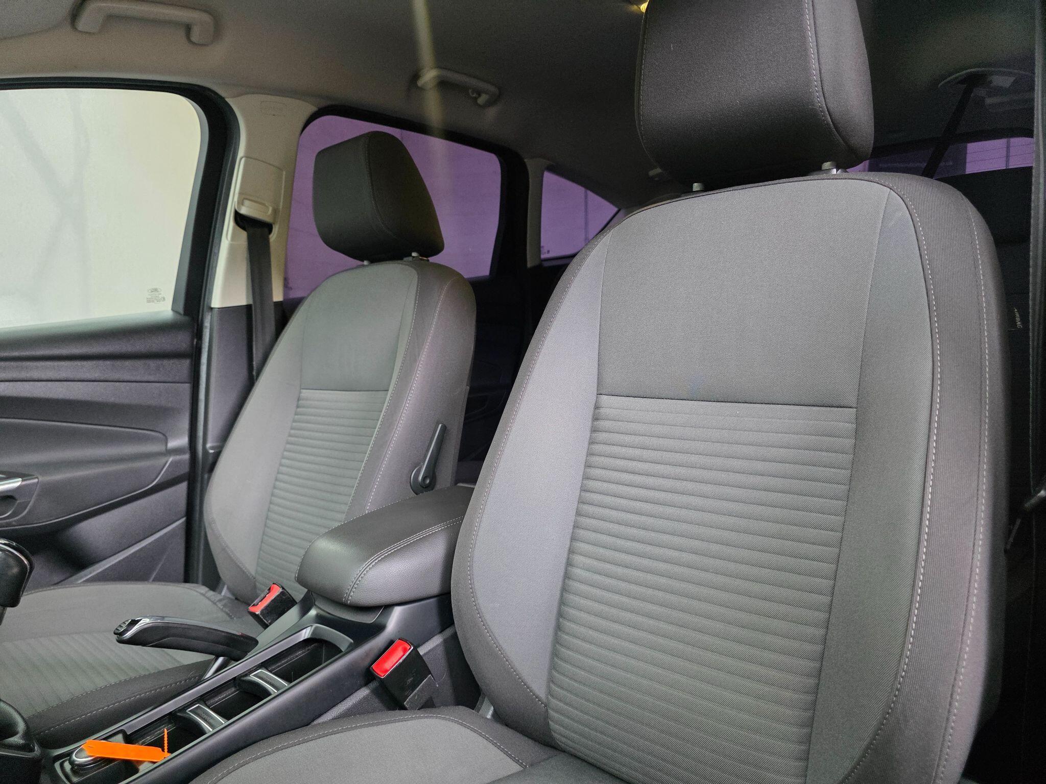 Ford C-MAX - Image 25