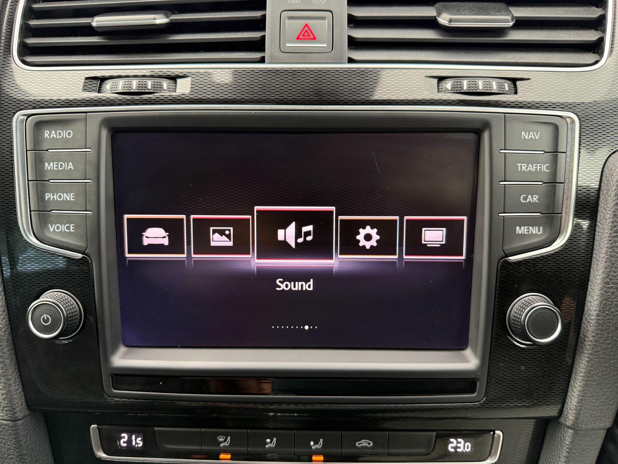 Volkswagen Golf - Image 44