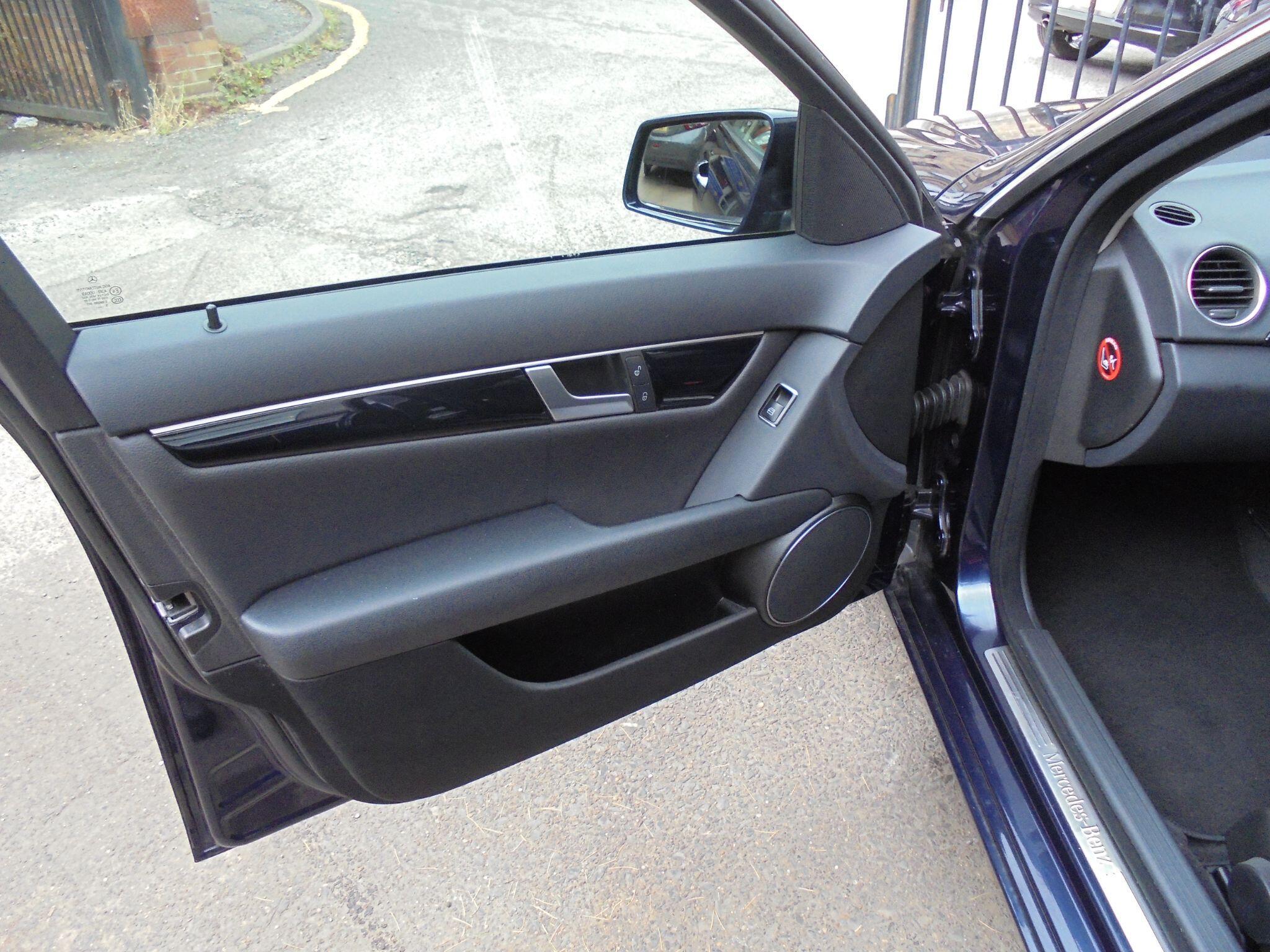 Mercedes C Class - Image 11