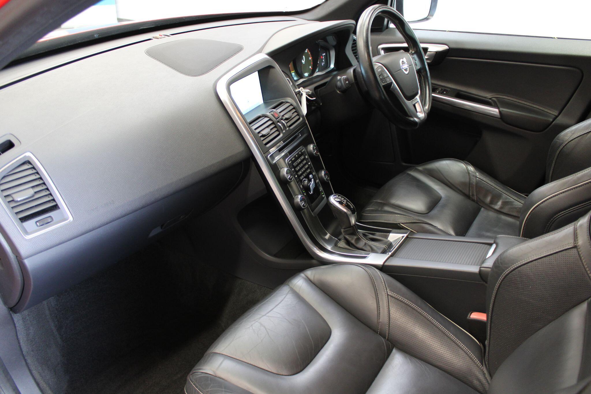 Volvo XC60 - Image 2
