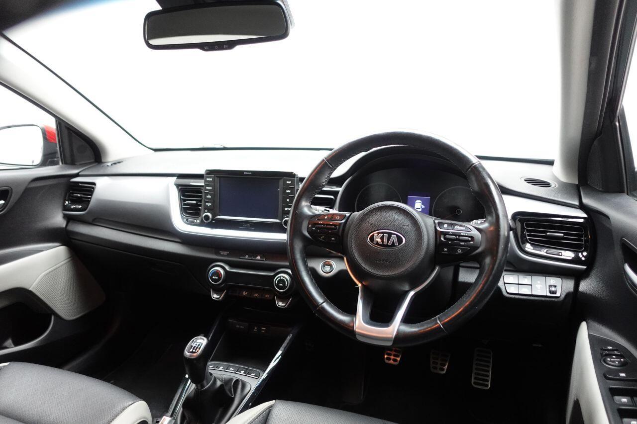 Kia Stonic - Image 15
