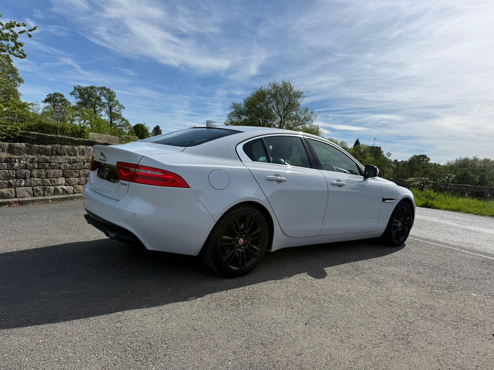 Jaguar XE - Image 19