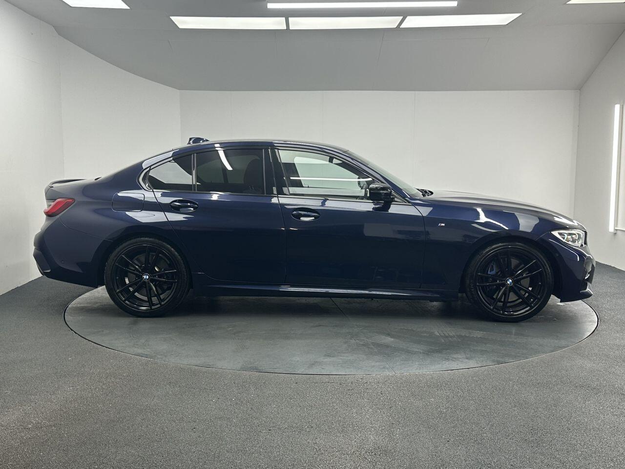 BMW 3 Series - Image 11