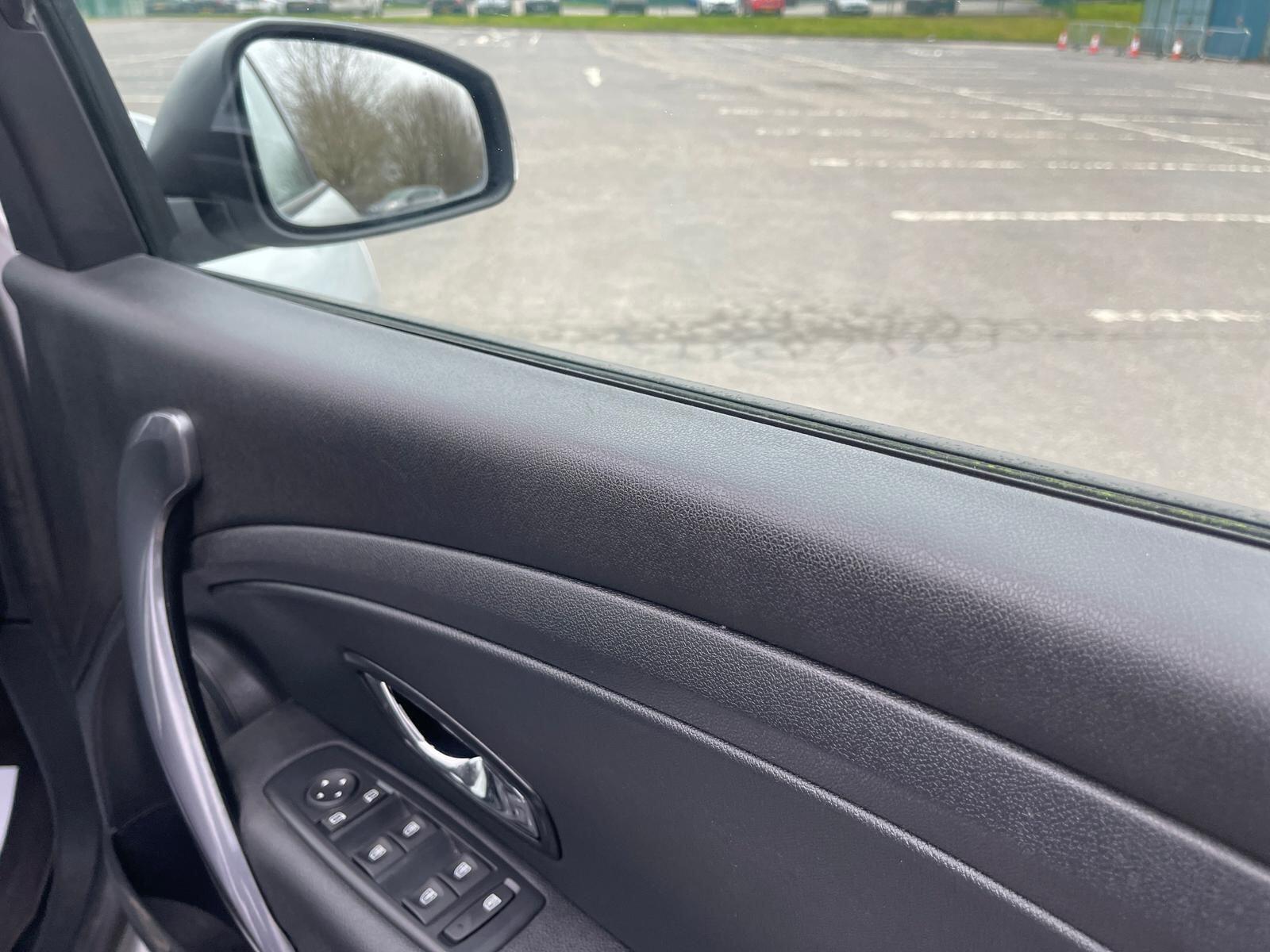 Renault Megane - Image 27