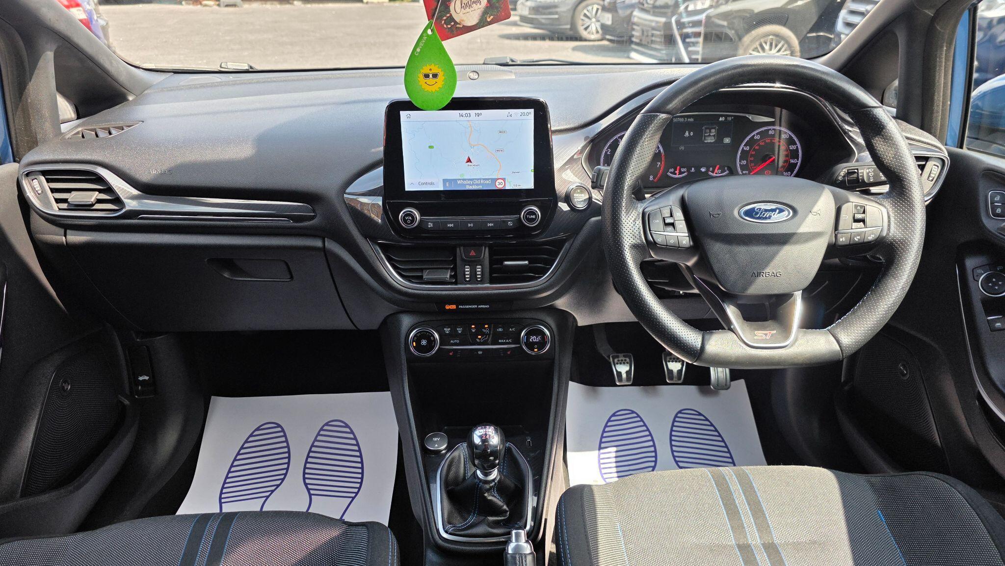 Ford Fiesta - Image 20
