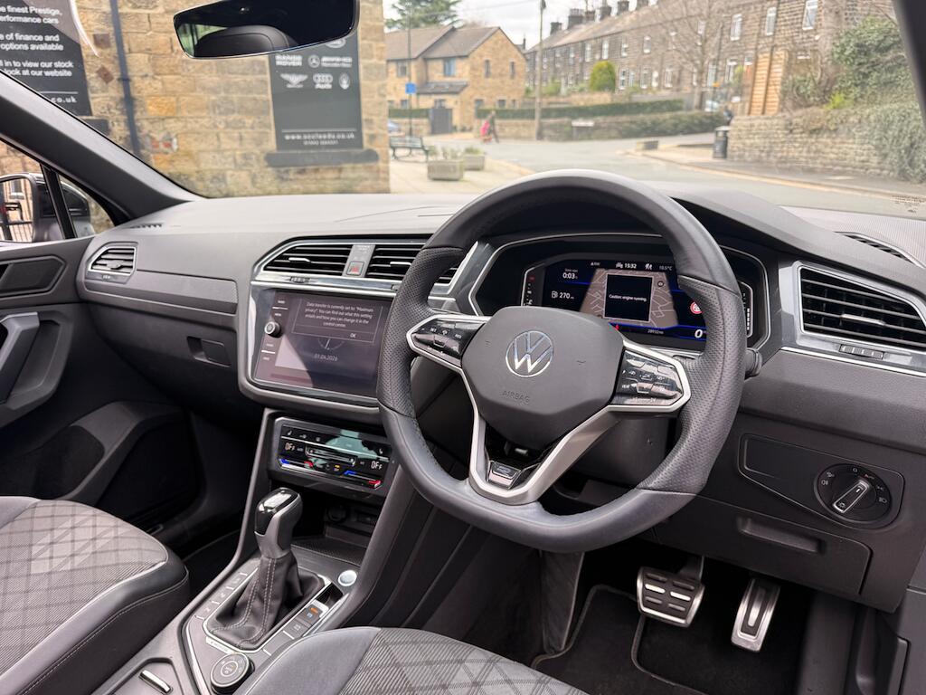 Volkswagen Tiguan - Image 42