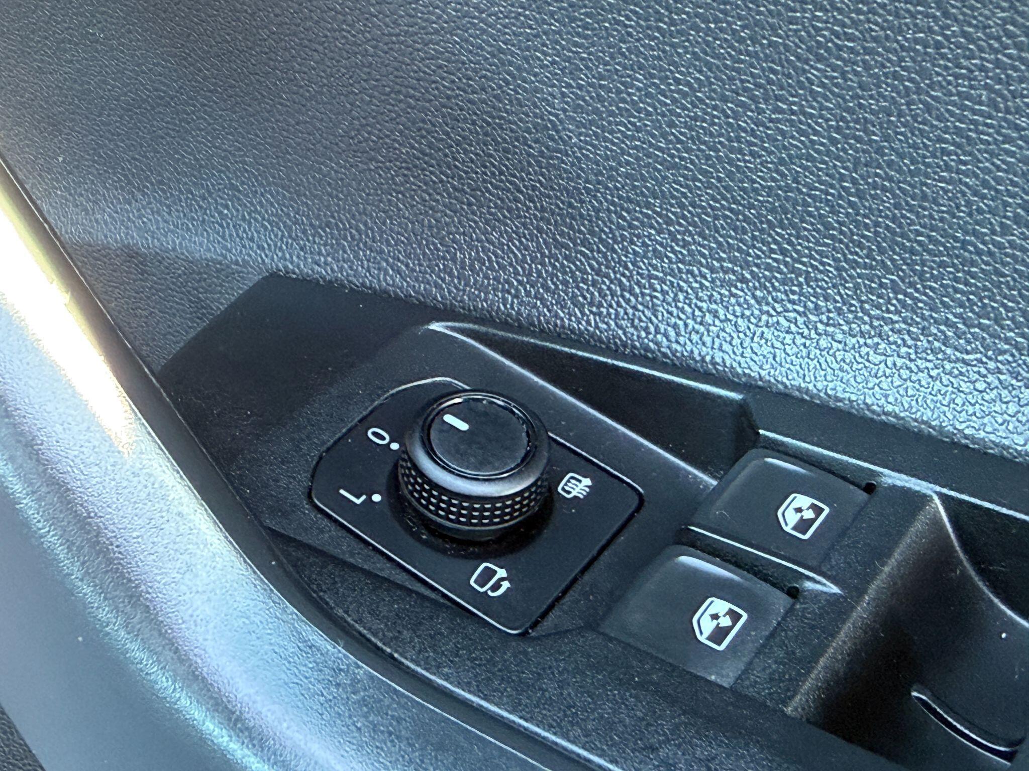Volkswagen Polo - Image 64