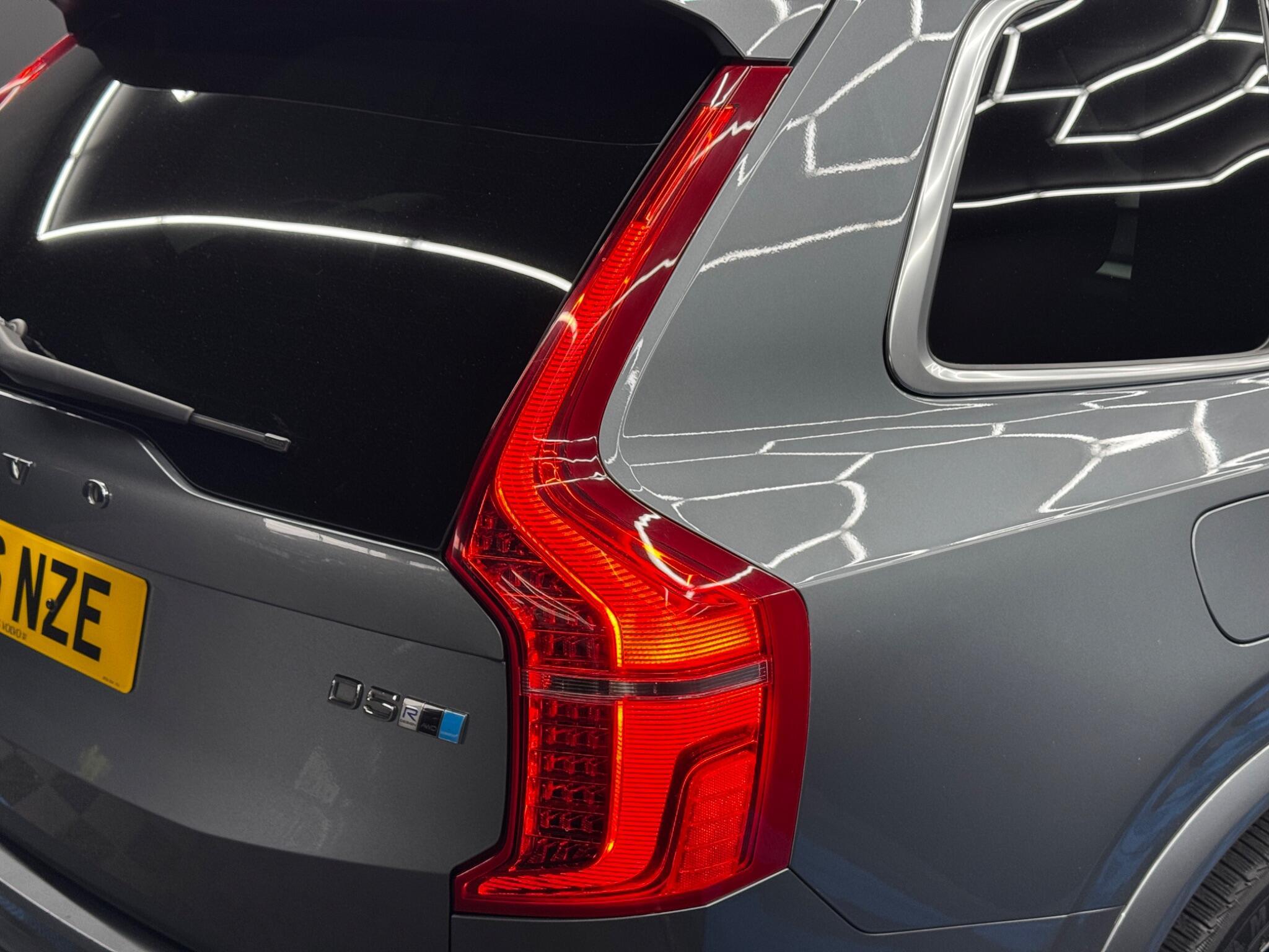 Volvo XC90 - Image 45