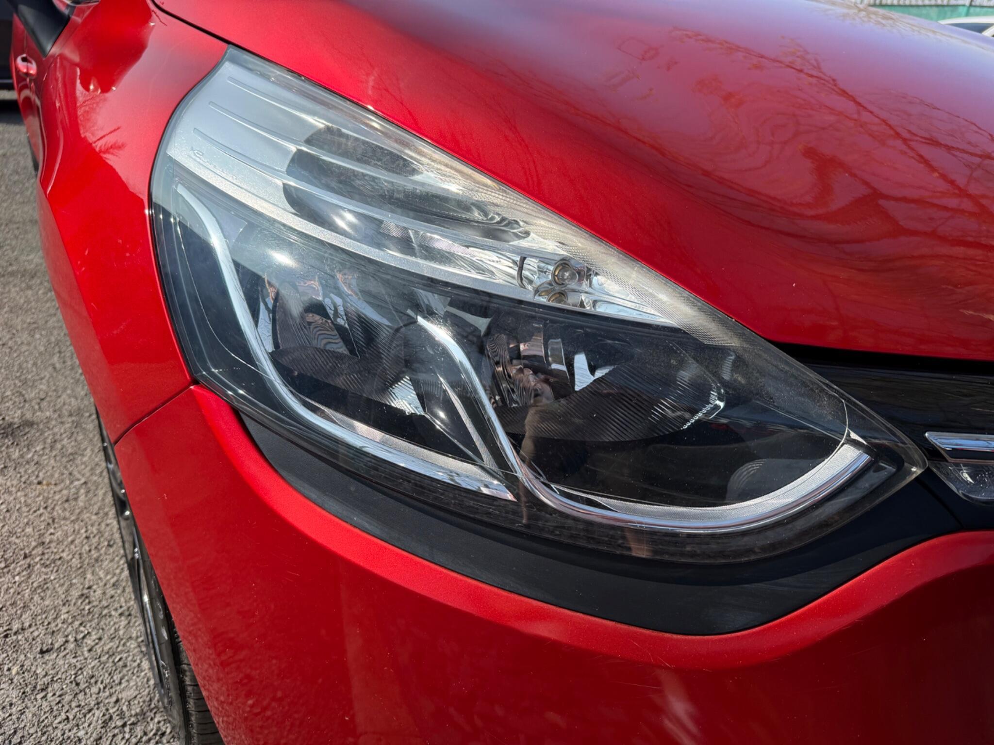 Renault Clio - Image 47