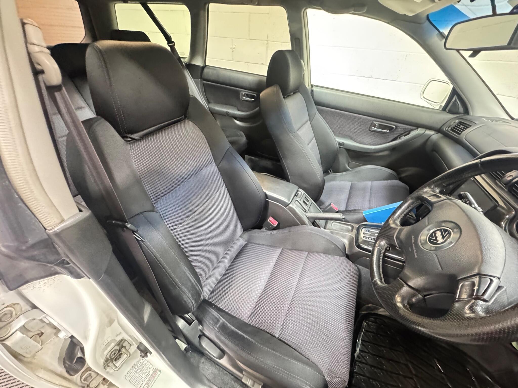 Subaru Legacy - Image 6