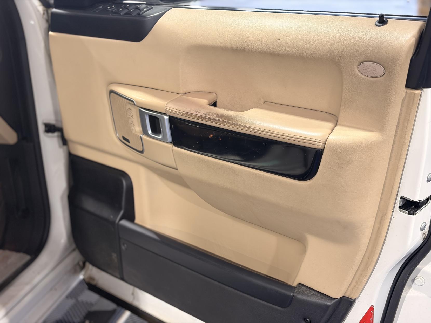 Land Rover Range Rover - Image 20