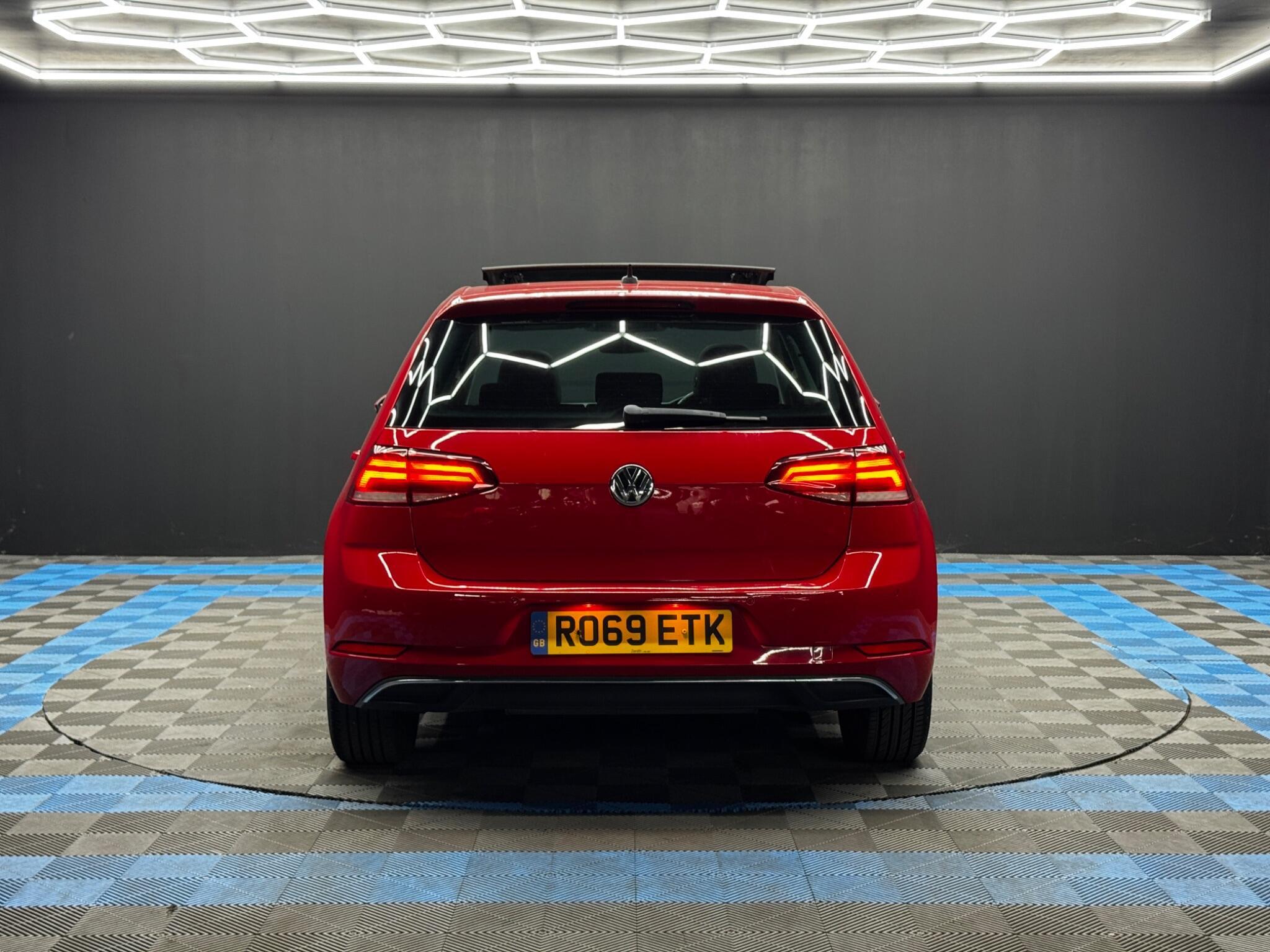 Volkswagen Golf - Image 6