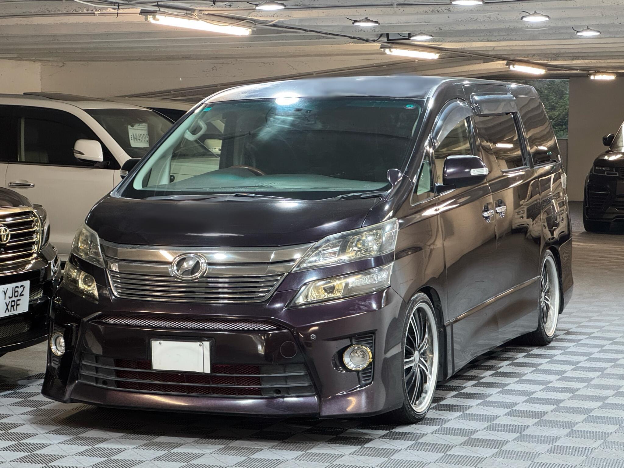 Toyota Vellfire - Image 6