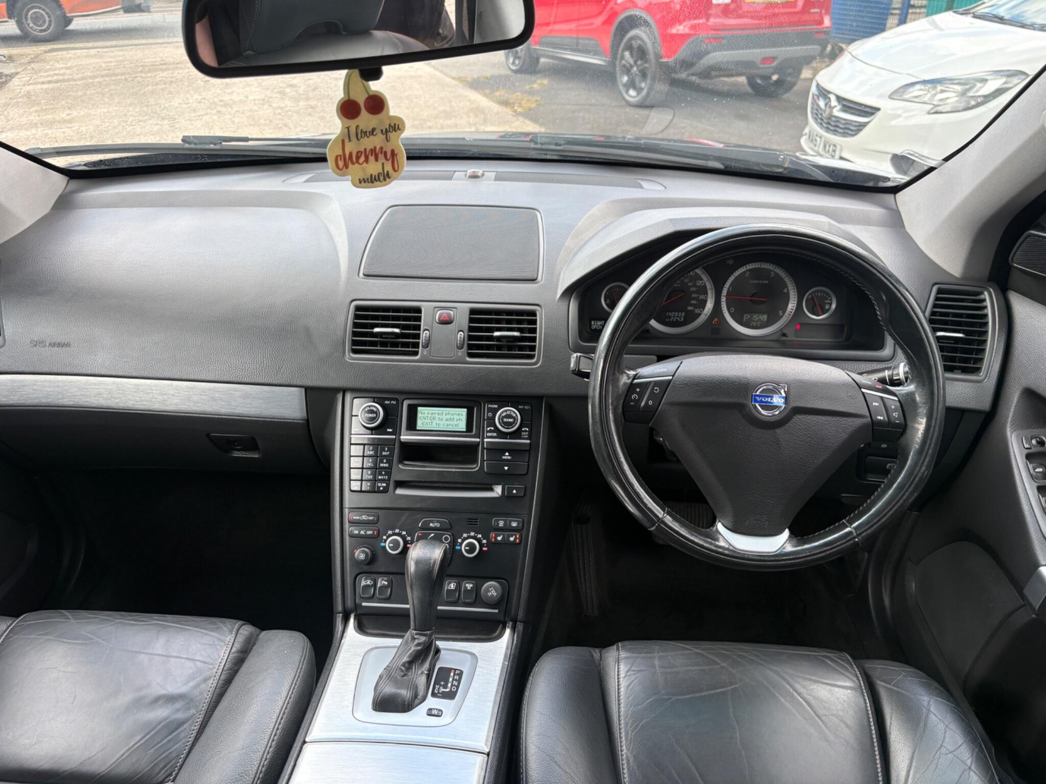 Volvo XC90 - Image 15