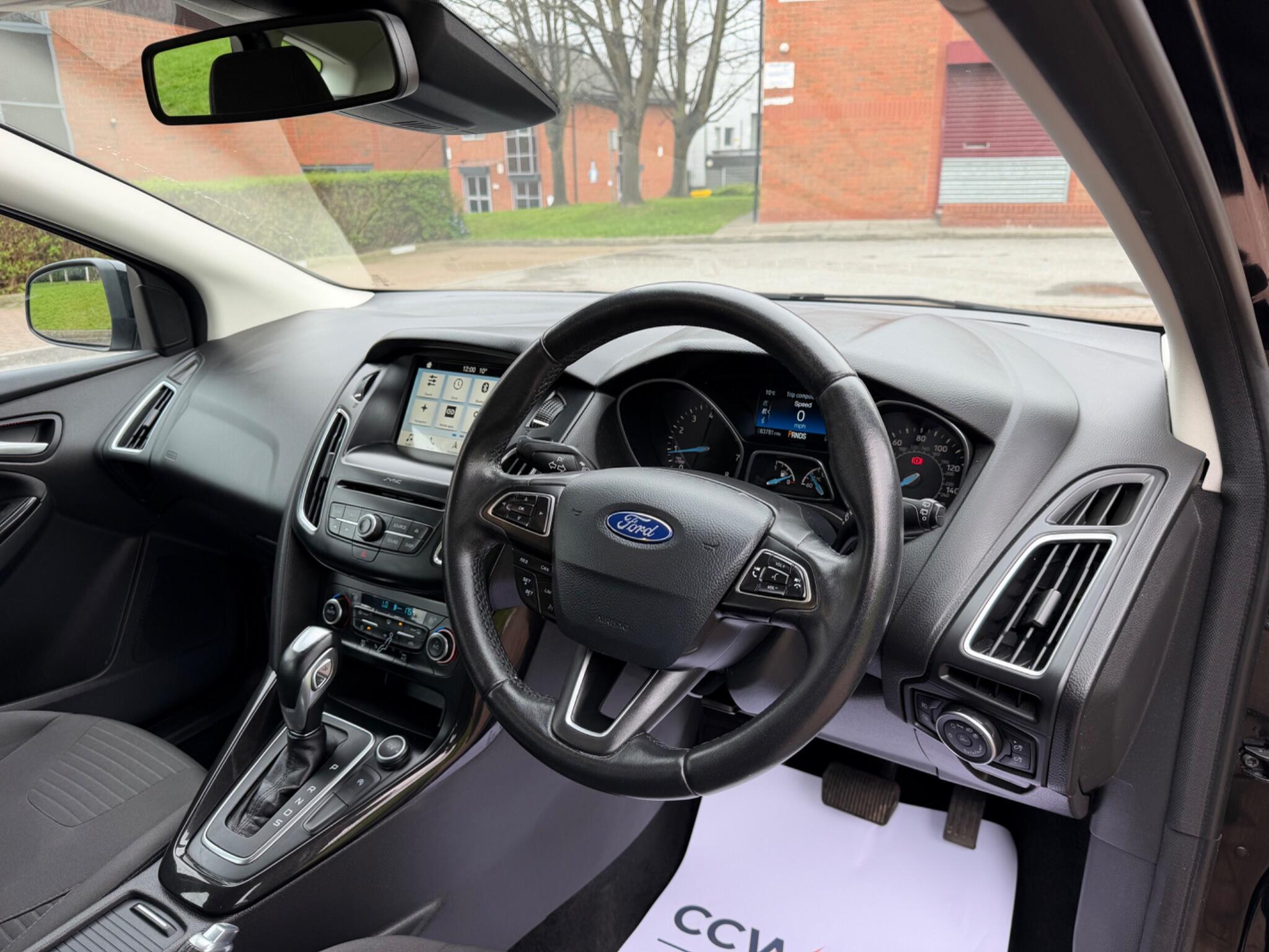 Ford Focus - Image 35