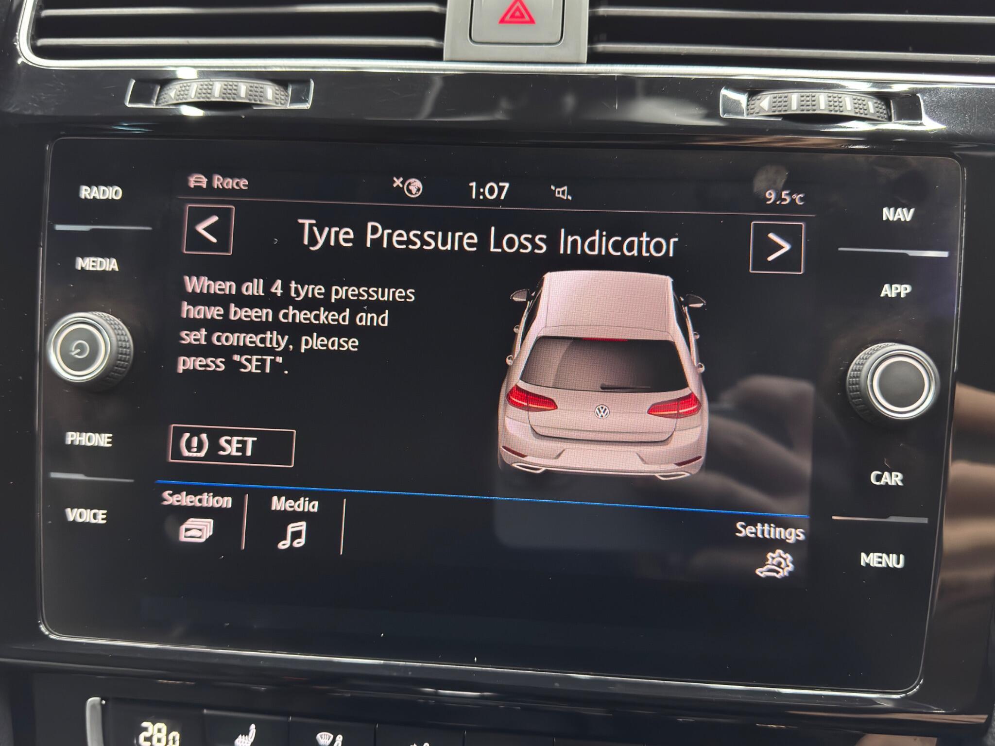 Volkswagen Golf - Image 38