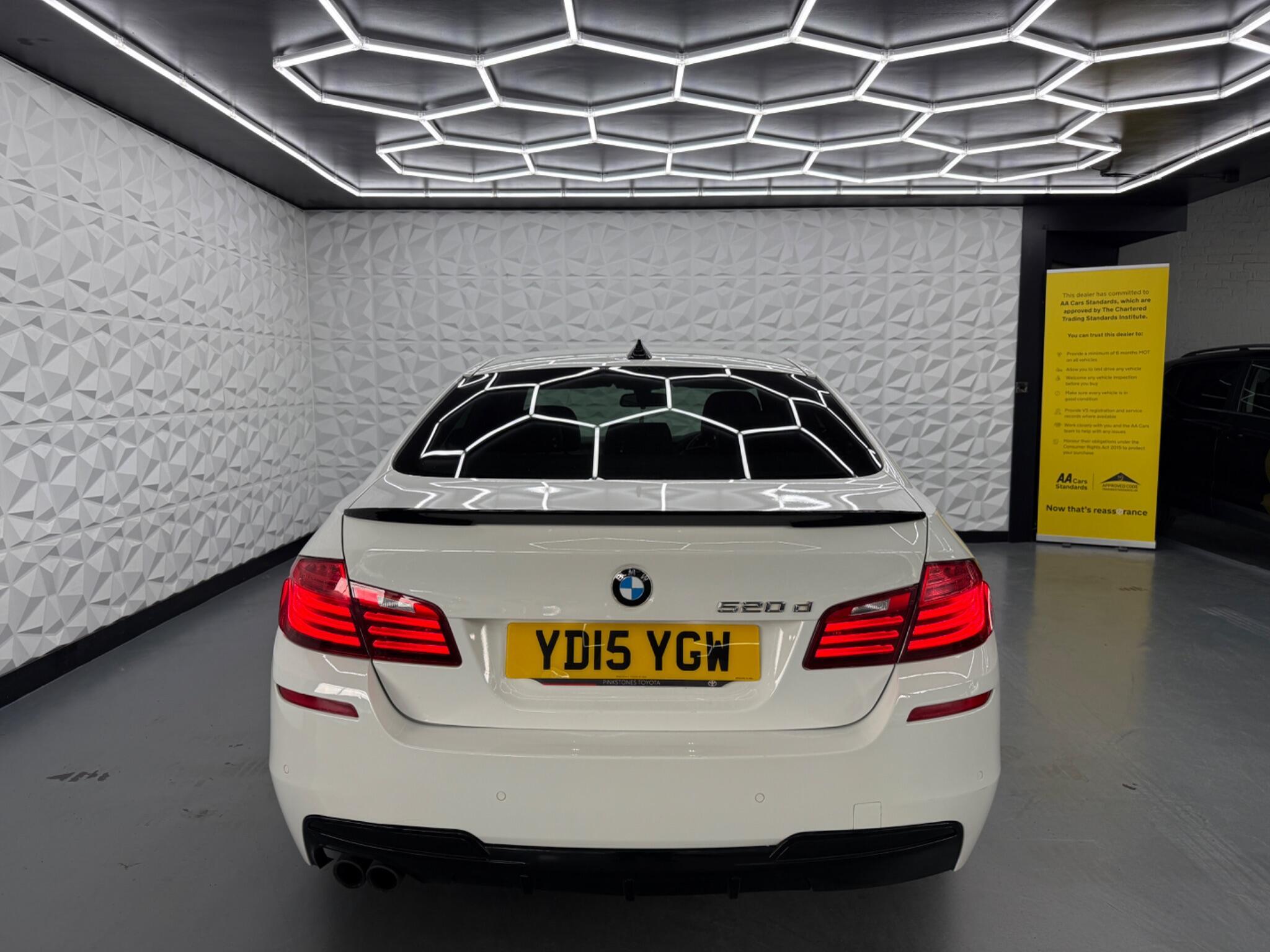 BMW 5 Series - Image 12