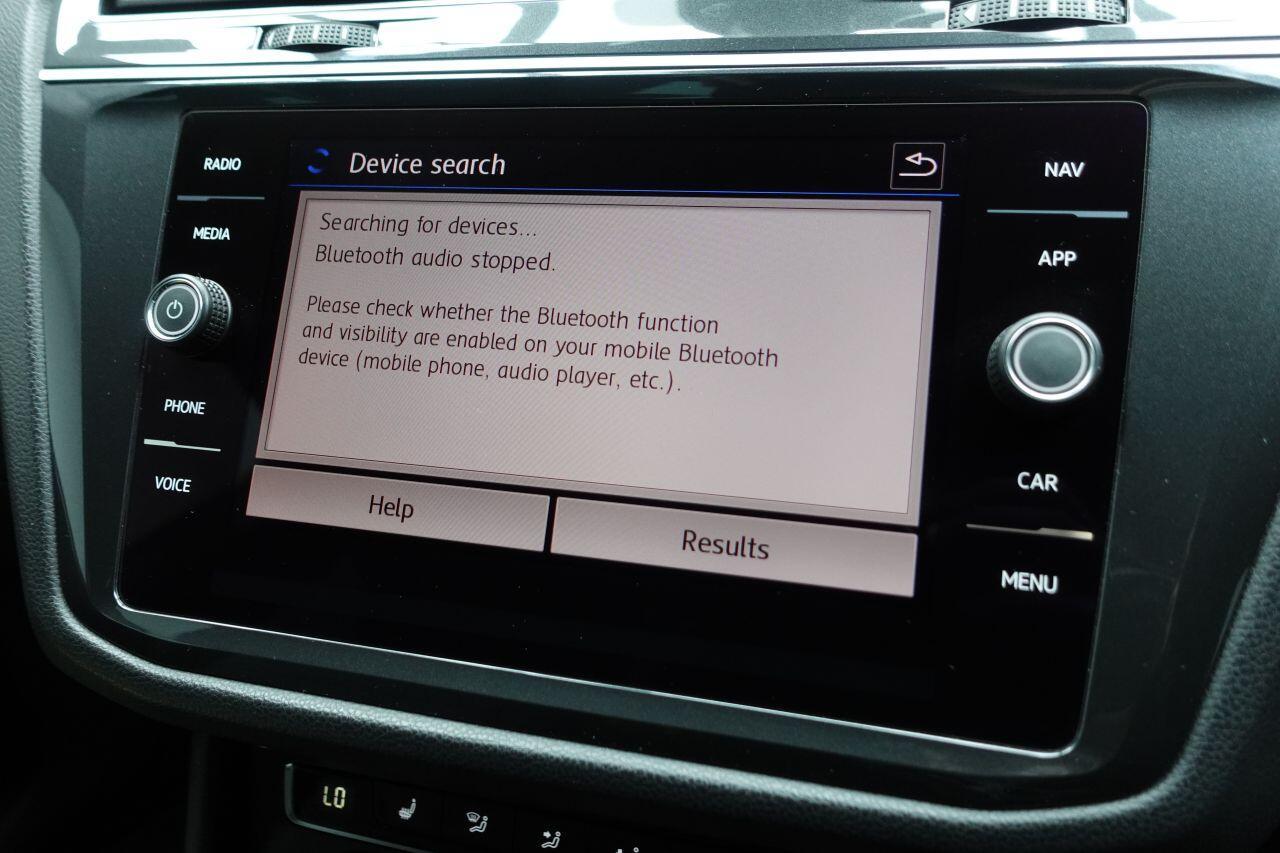 Volkswagen Tiguan - Image 22