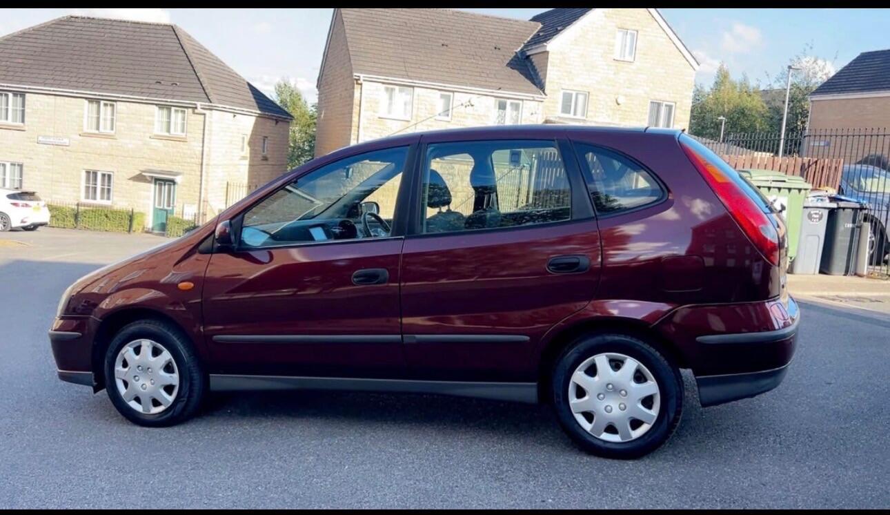 Nissan Almera Tino - Image 4