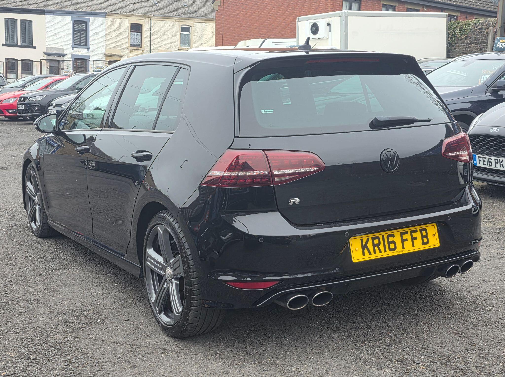 Volkswagen Golf - Image 5