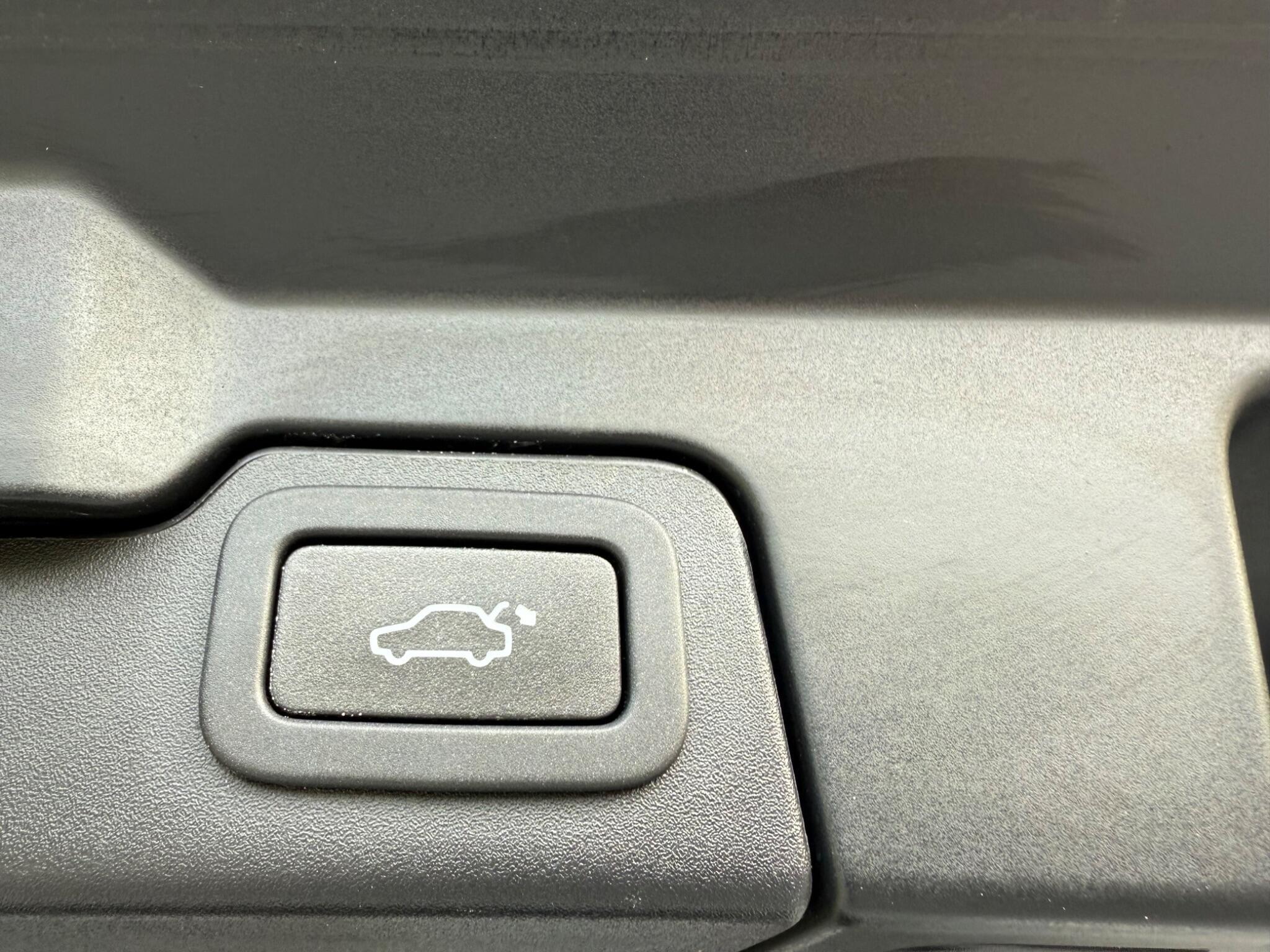 Land Rover Range Rover Evoque - Image 19