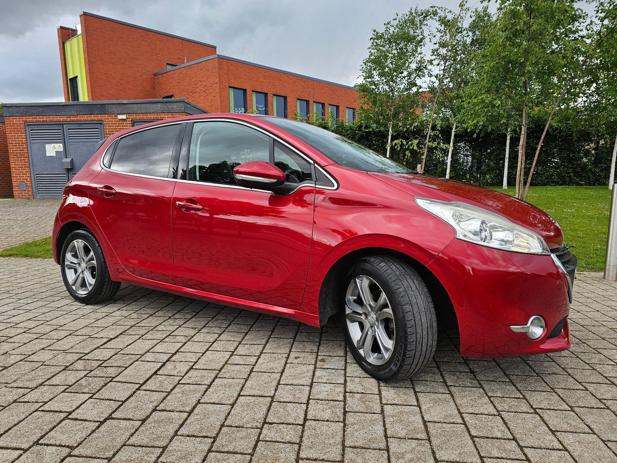 Peugeot 208 - Image 10