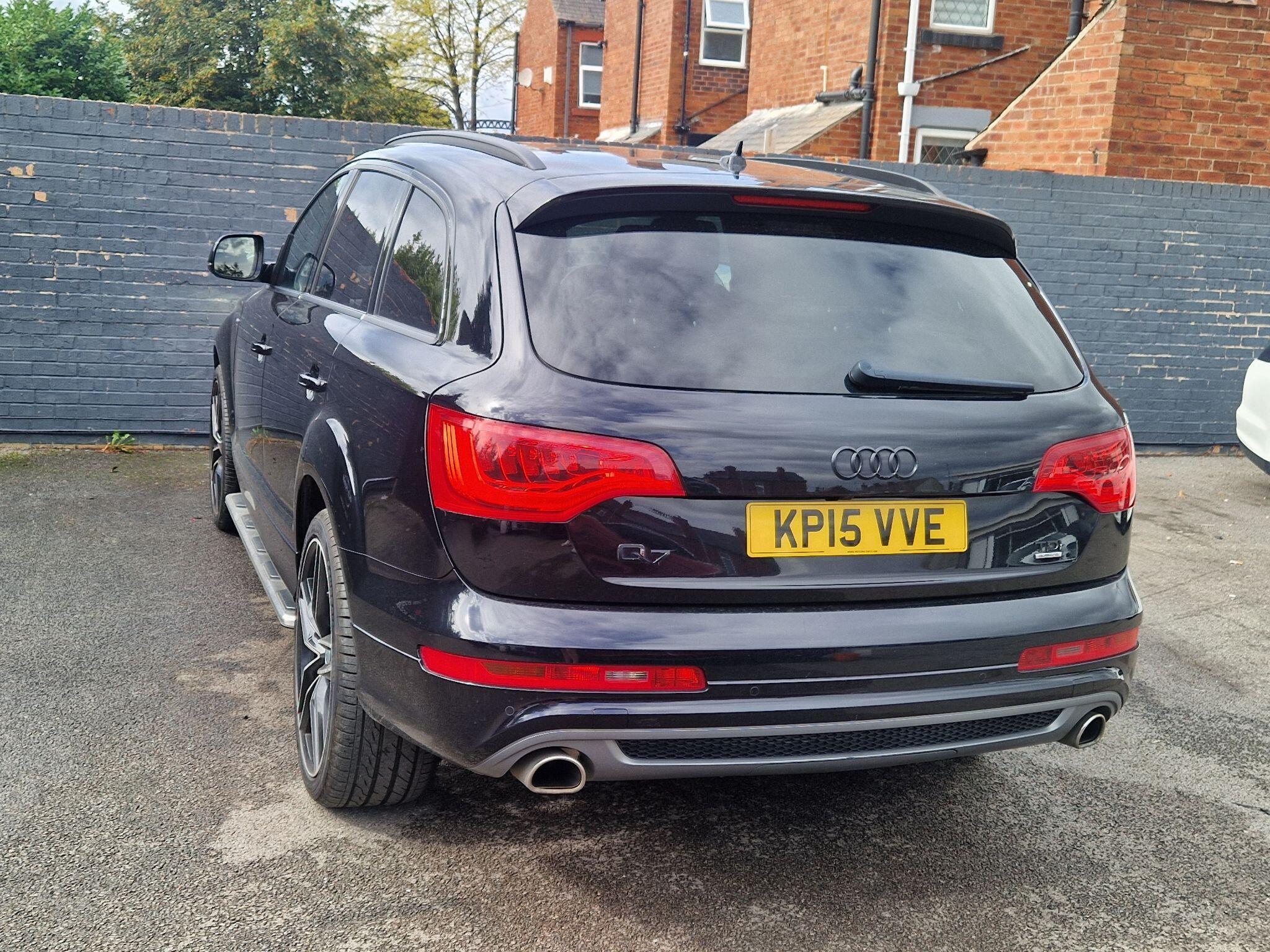 Audi Q7 - Image 5