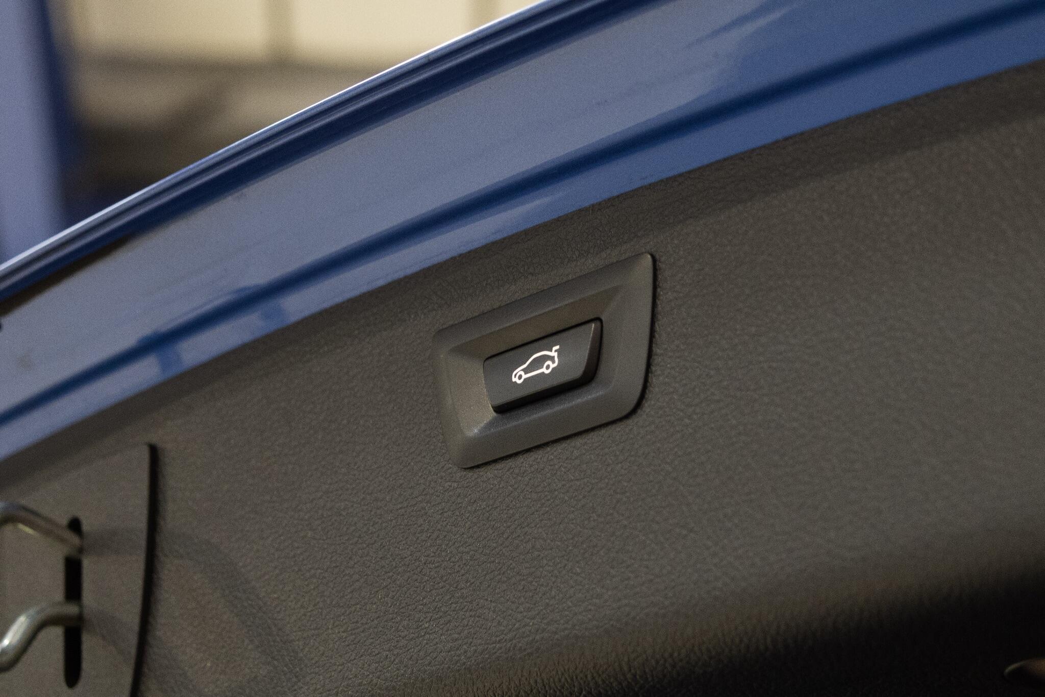 BMW 3 Series - Image 13