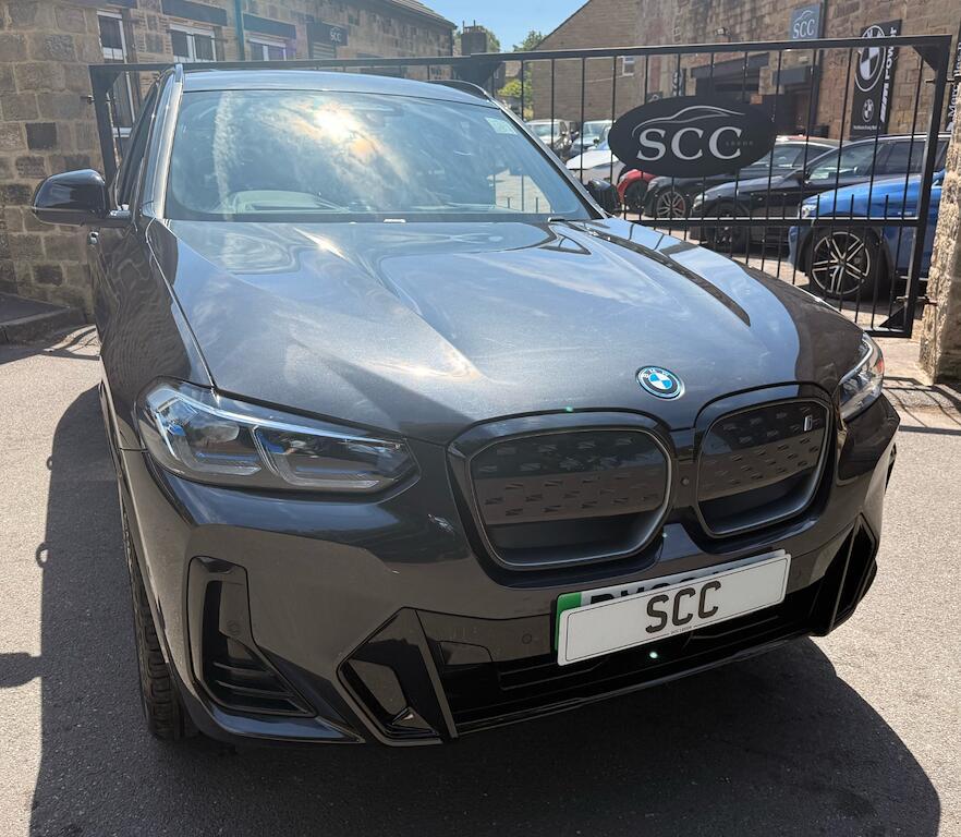 BMW iX3 - Image 5