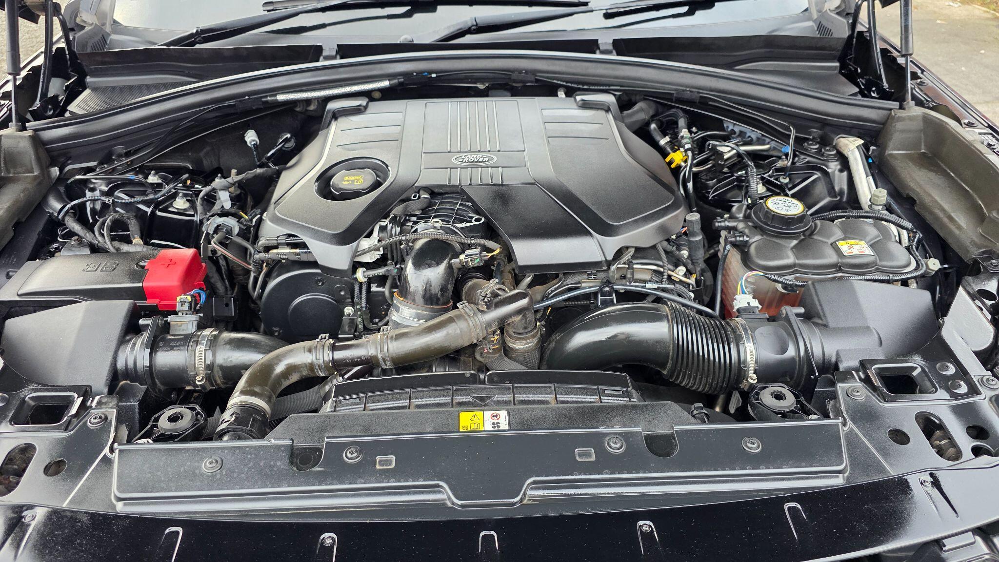 Land Rover Range Rover Velar - Image 62