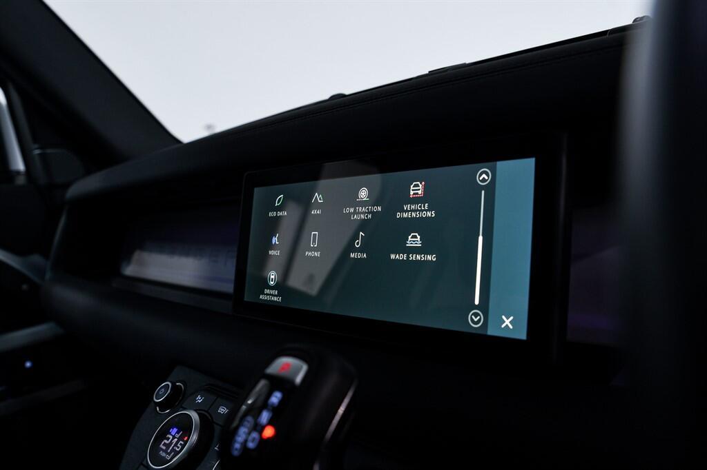 Land Rover Defender 110 - Image 26