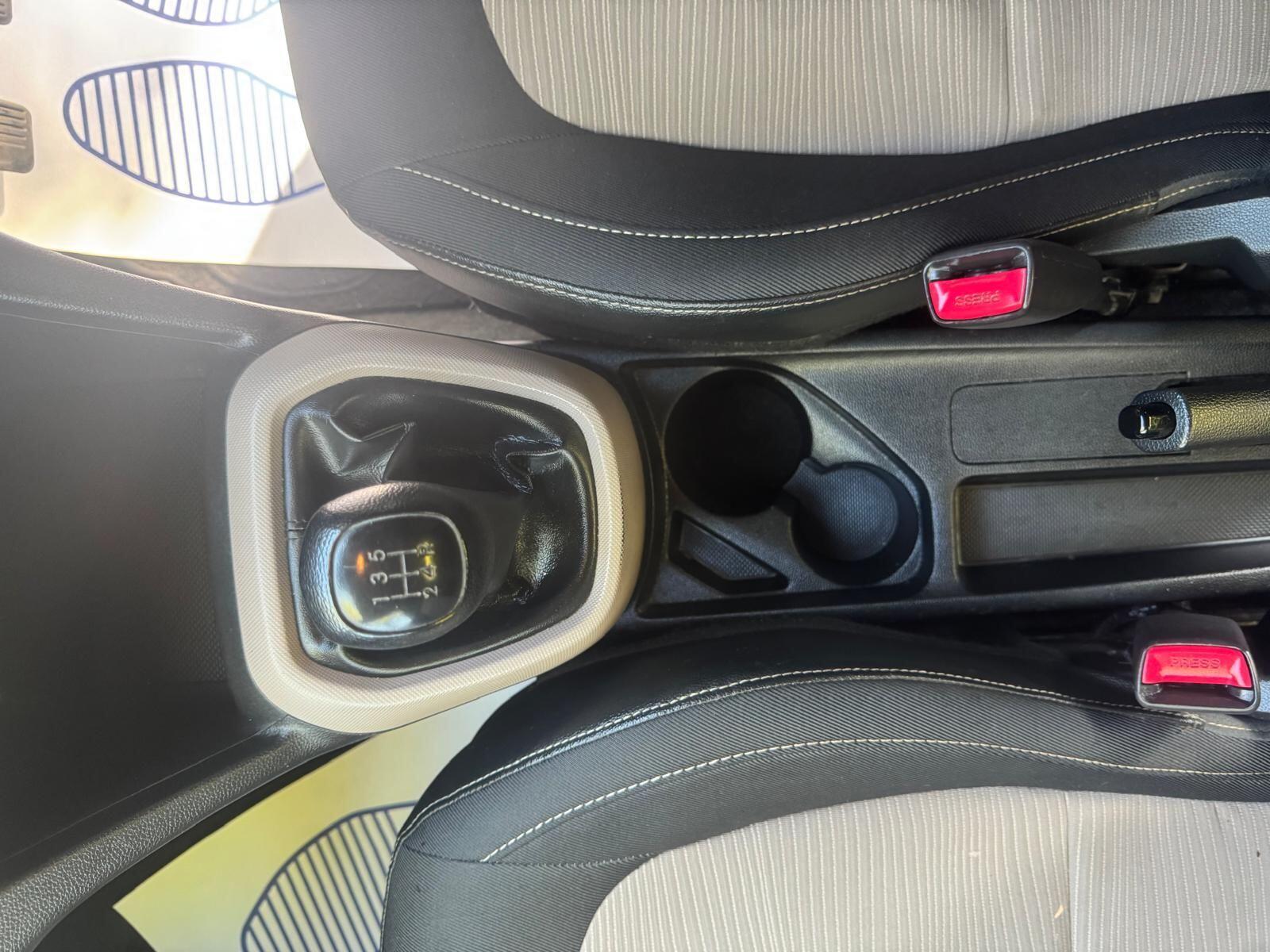 Hyundai i10 - Image 18